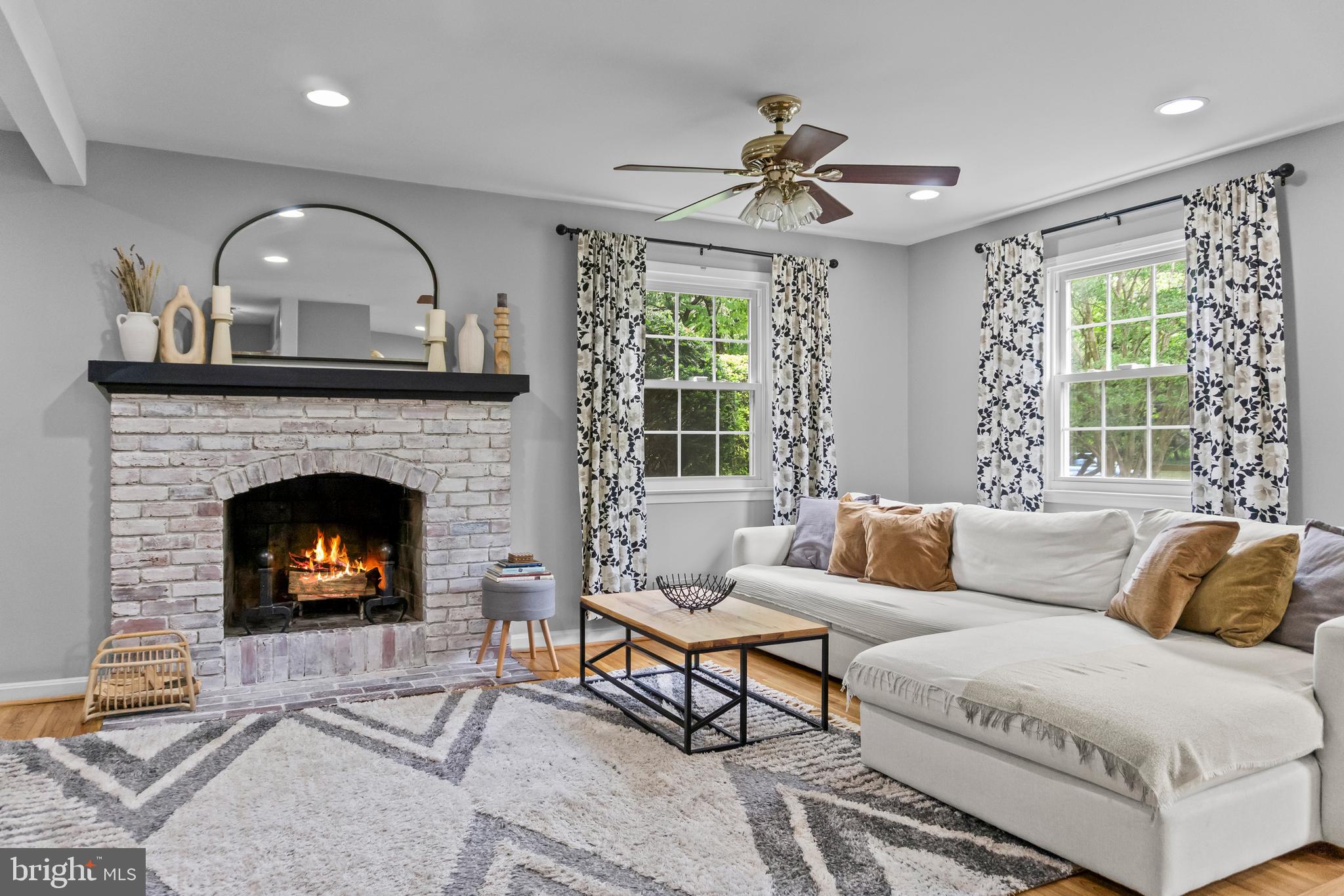 ANCIENT OAK - Residential
