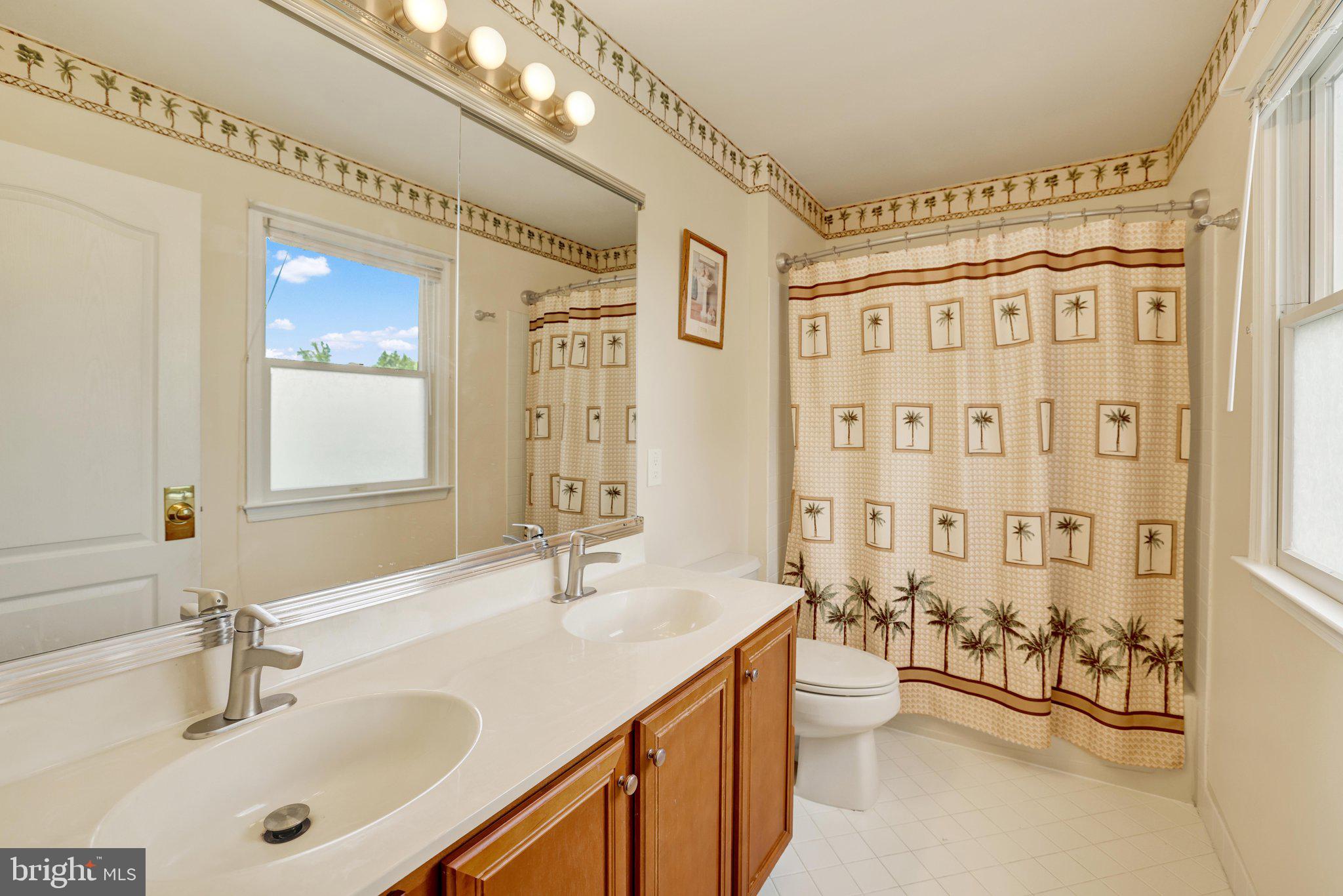BUCKS CTY COUNTRYC - Residential
