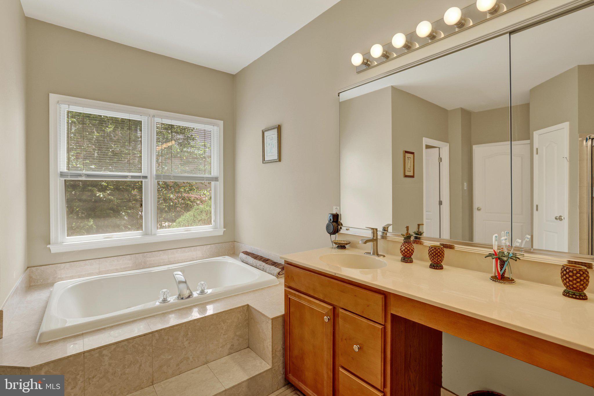 BUCKS CTY COUNTRYC - Residential