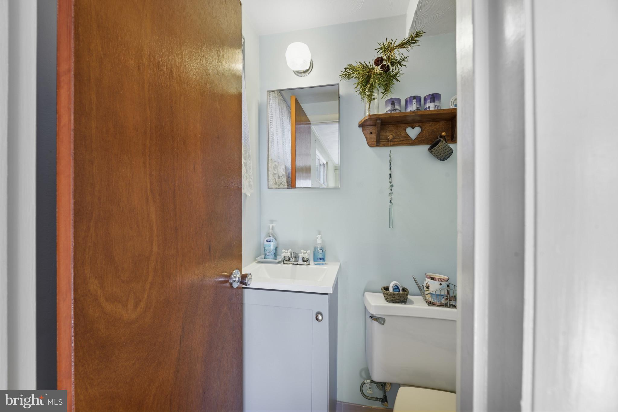 ROLLING KNOLLS - Residential