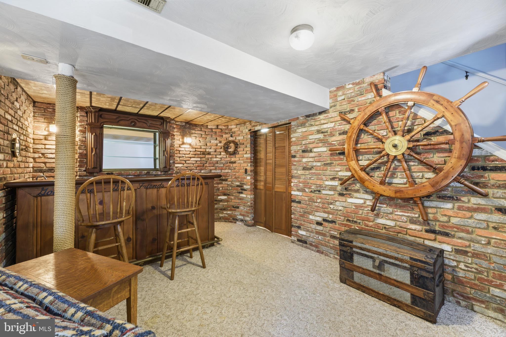 ROLLING KNOLLS - Residential