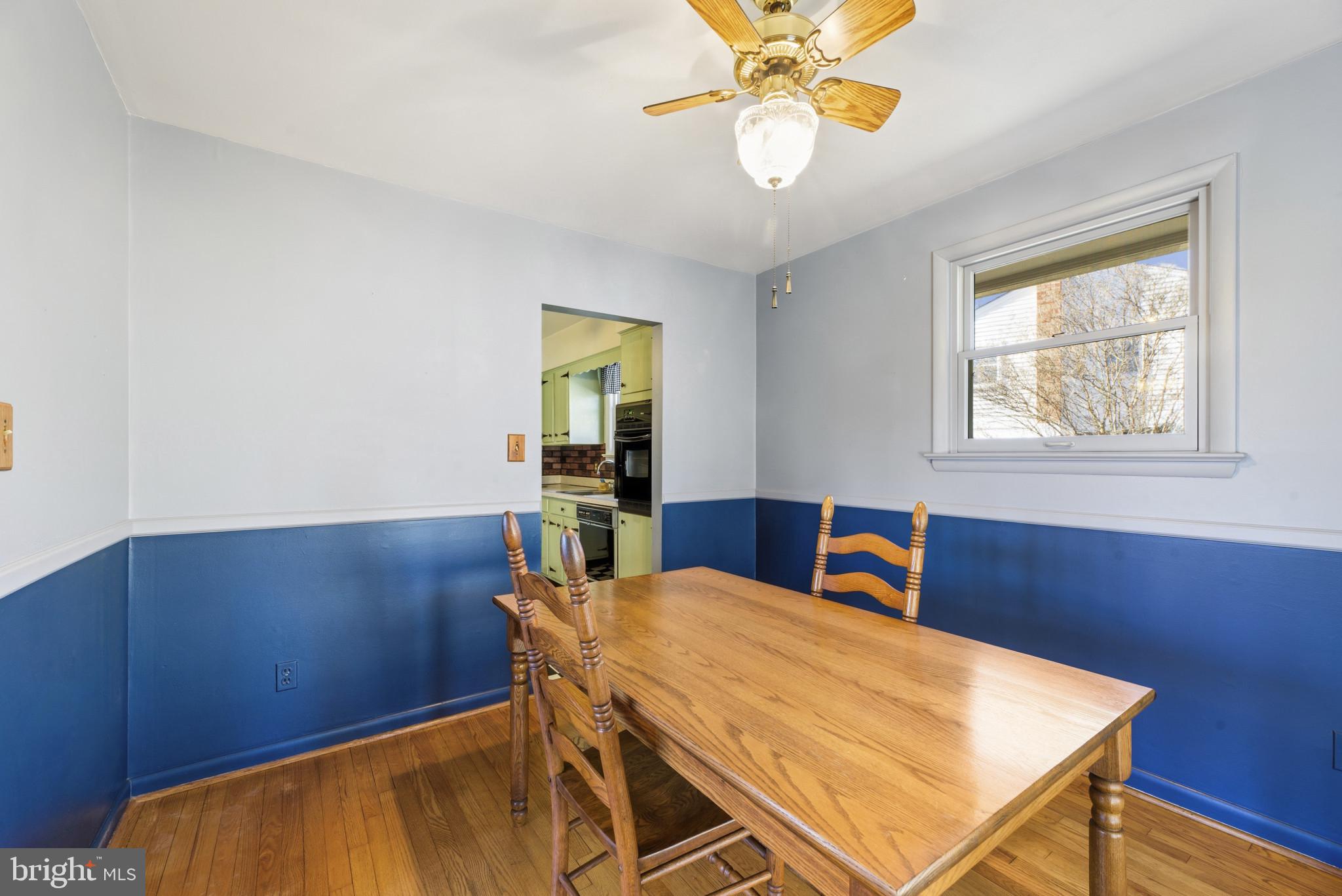 ROLLING KNOLLS - Residential