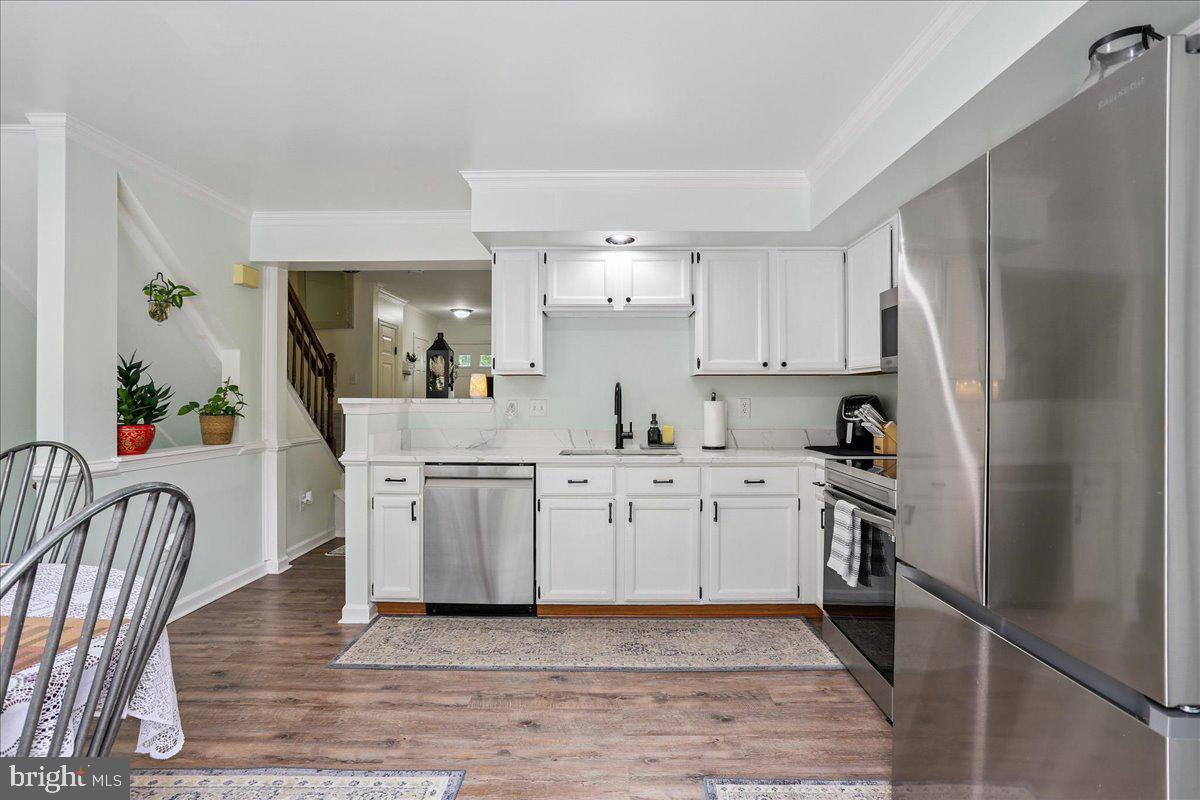 WELLINGTON/CLOVERHILL - Residential