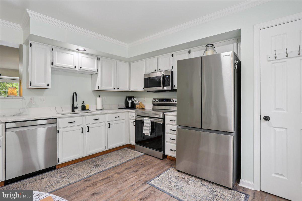 WELLINGTON/CLOVERHILL - Residential