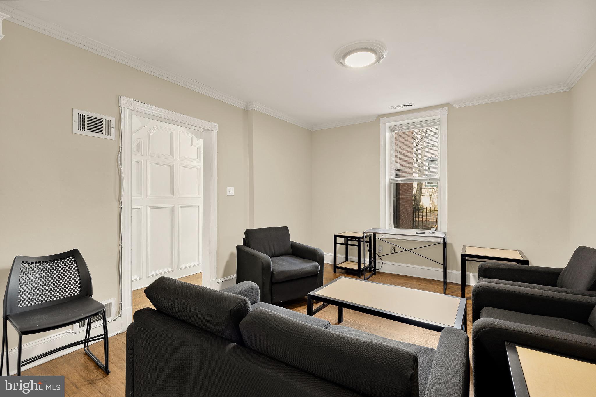 CAPITOL HILL - Residential Income