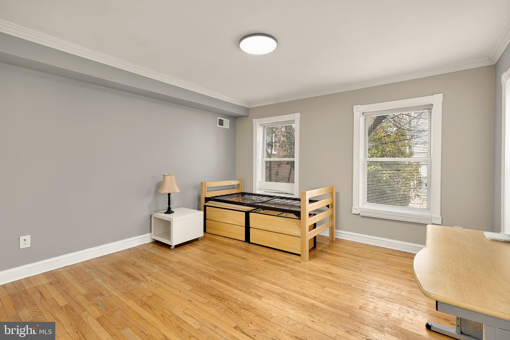CAPITOL HILL - Residential Income
