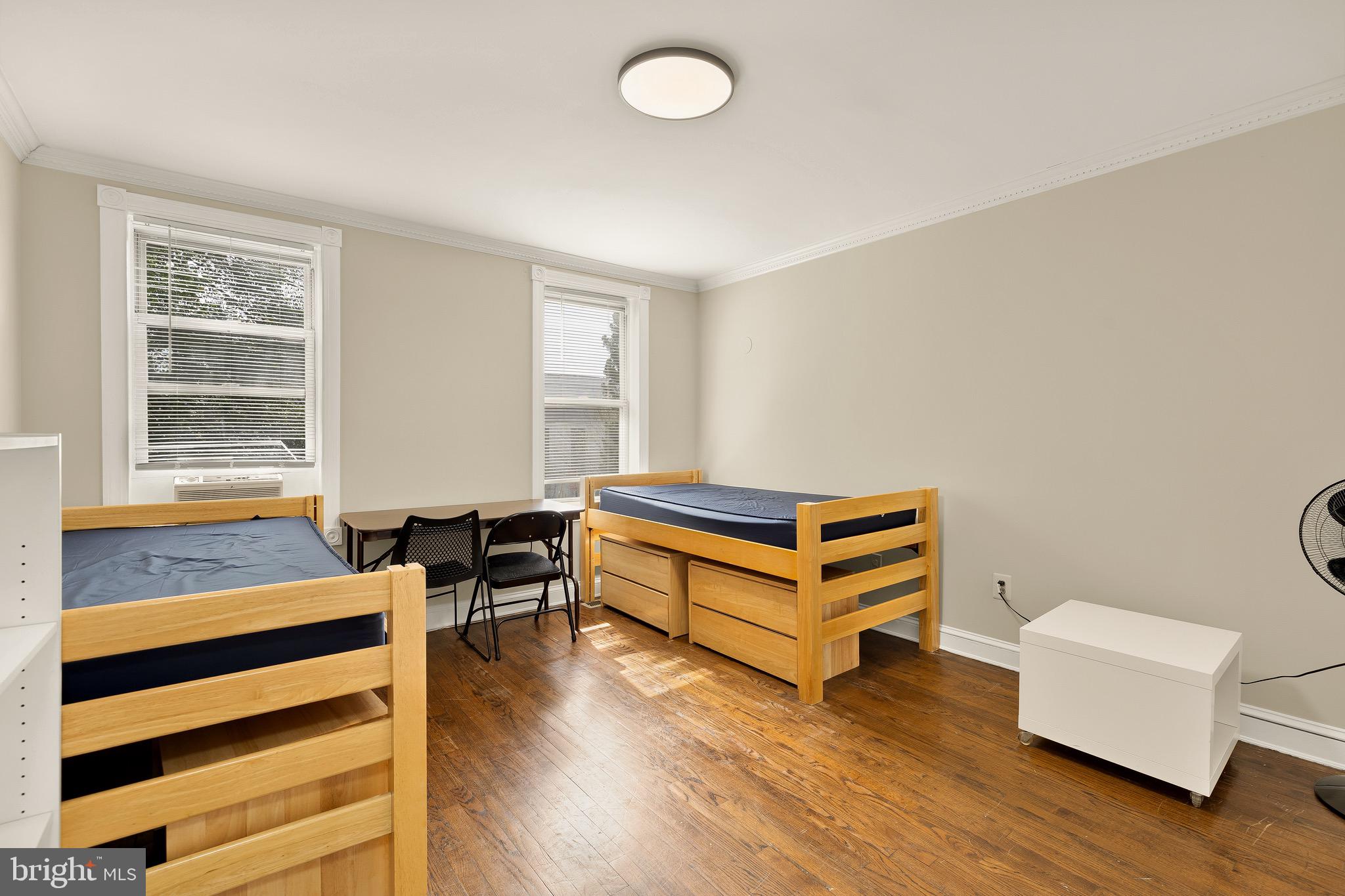 CAPITOL HILL - Residential Income