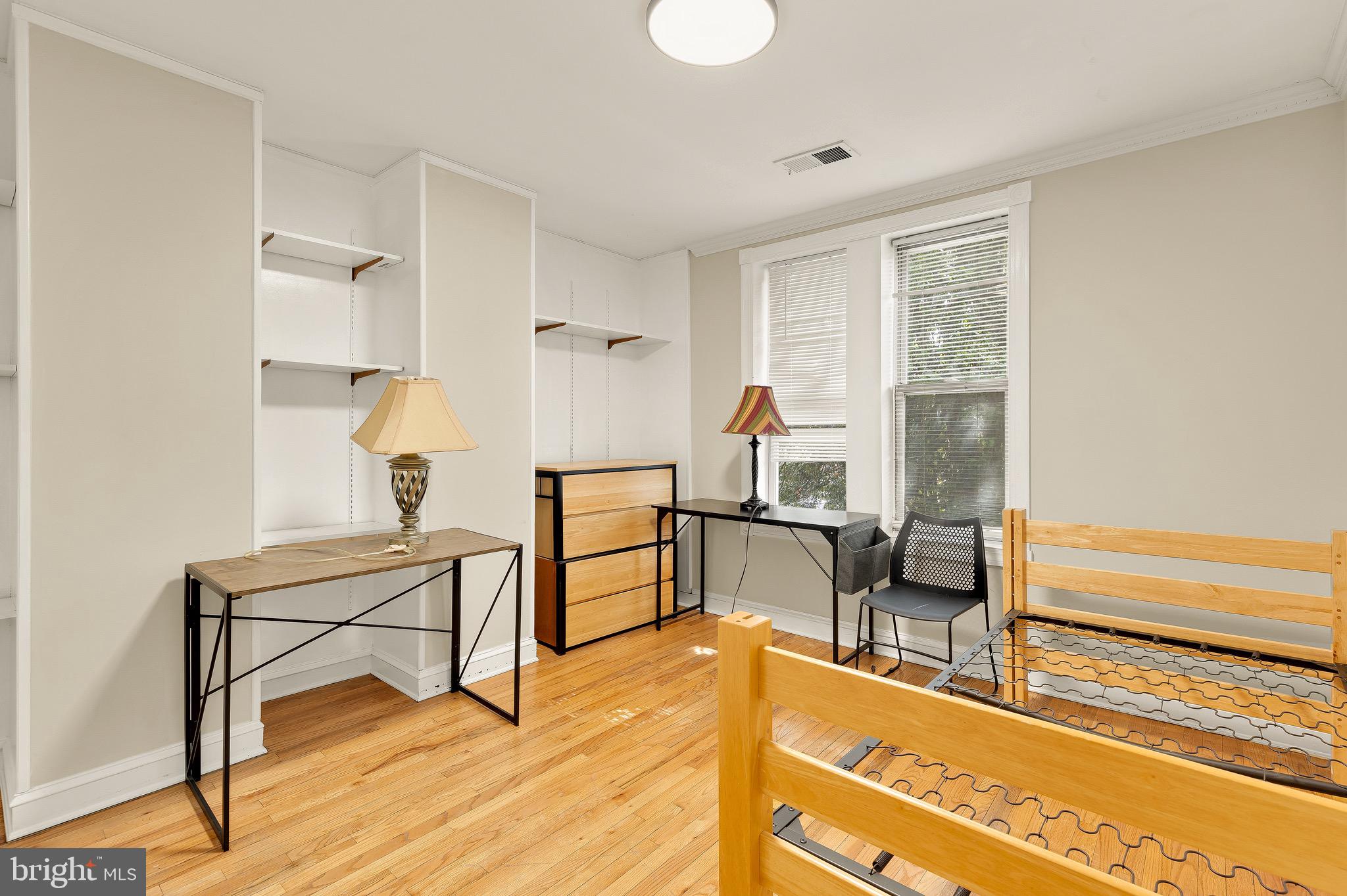 CAPITOL HILL - Residential Income