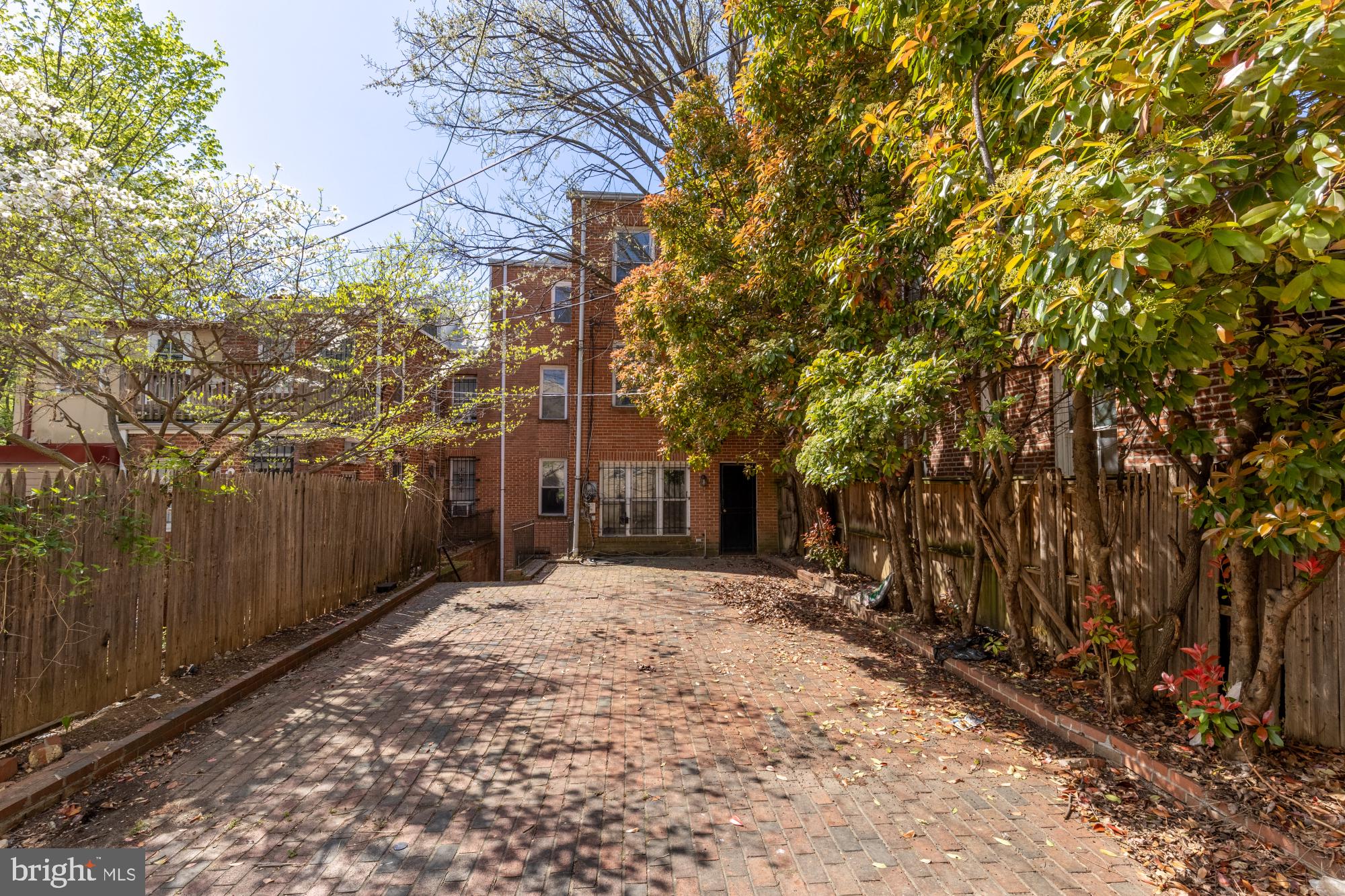CAPITOL HILL - Residential Income