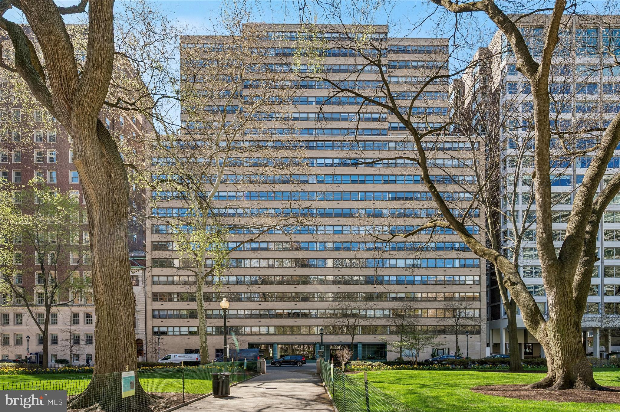 If city views are at the top of your list, this one's for you!

Located in Rittenhouse Square, this studio condo features hardwood floors, a fully-equipped kitchen, and expansive city views. A full bathroom completes the space. 

Future owners will enjoy access to a shared rooftop, as well as an indoor gym. Plus—being steps away from the Square, plenty of shops, and popular restaurants. 

Don't miss the opportunity to make this your home. Schedule a tour today!