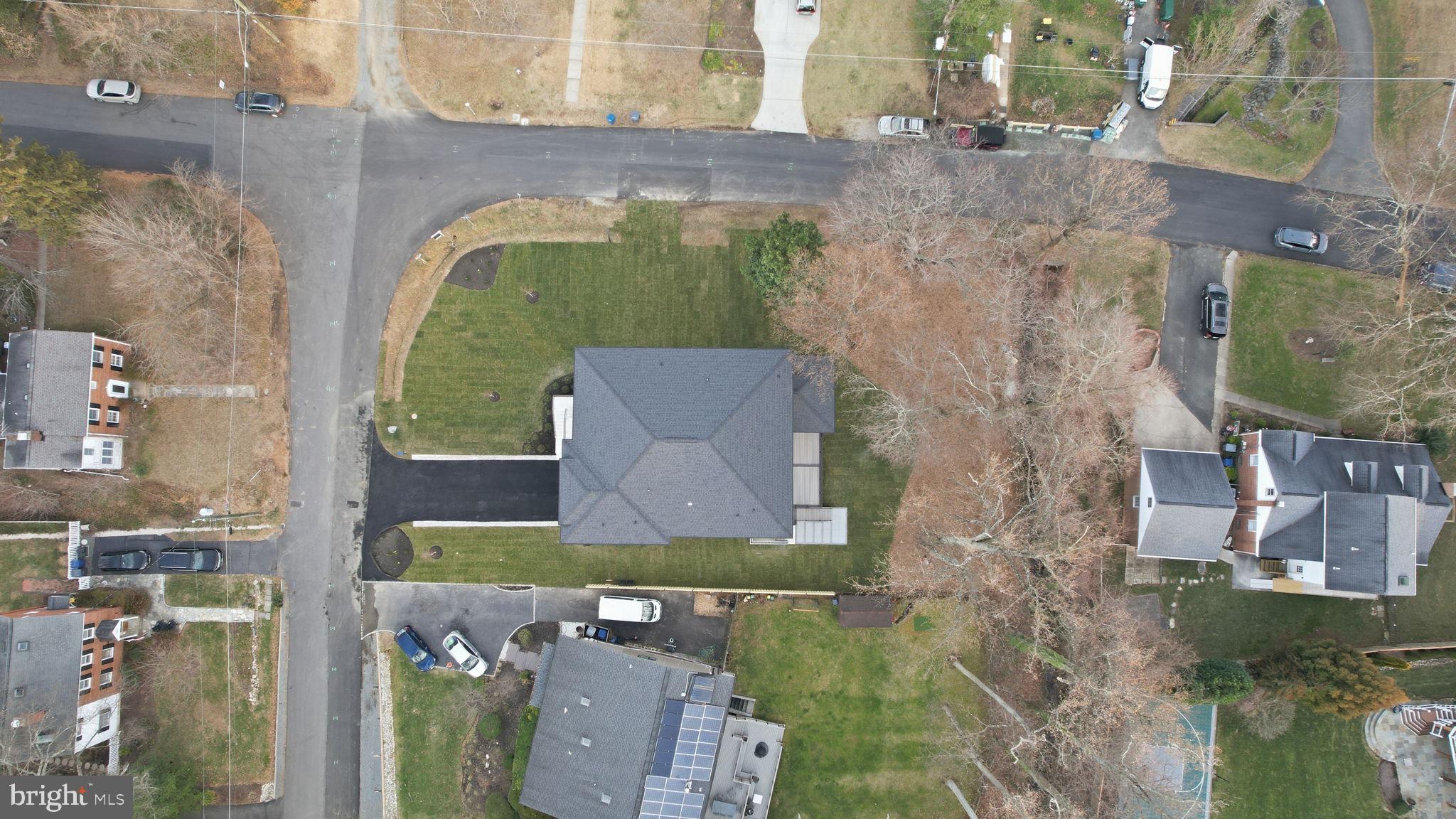 WESTHAMPTON - Residential