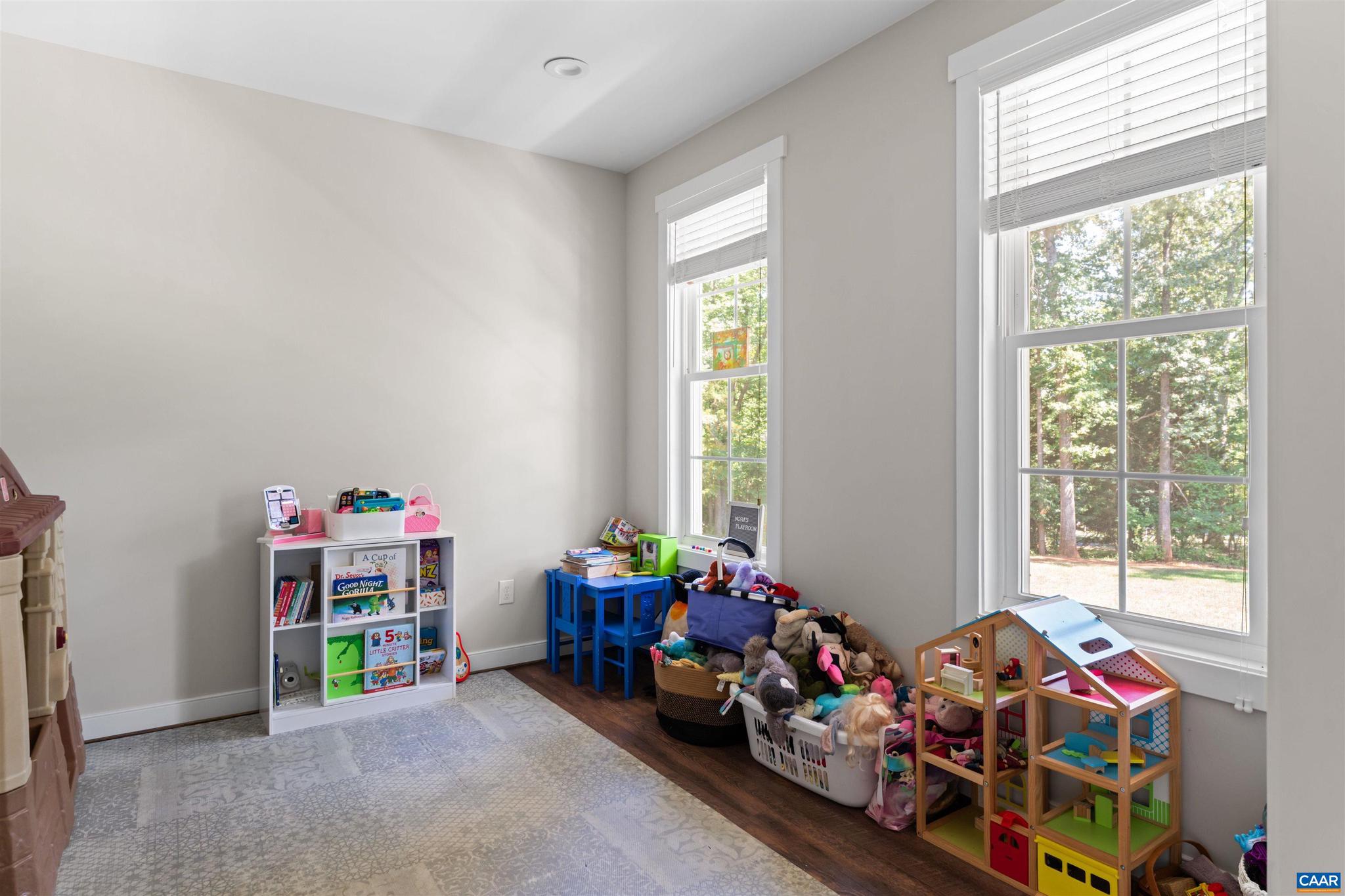 TANAGER WOODS - Residential