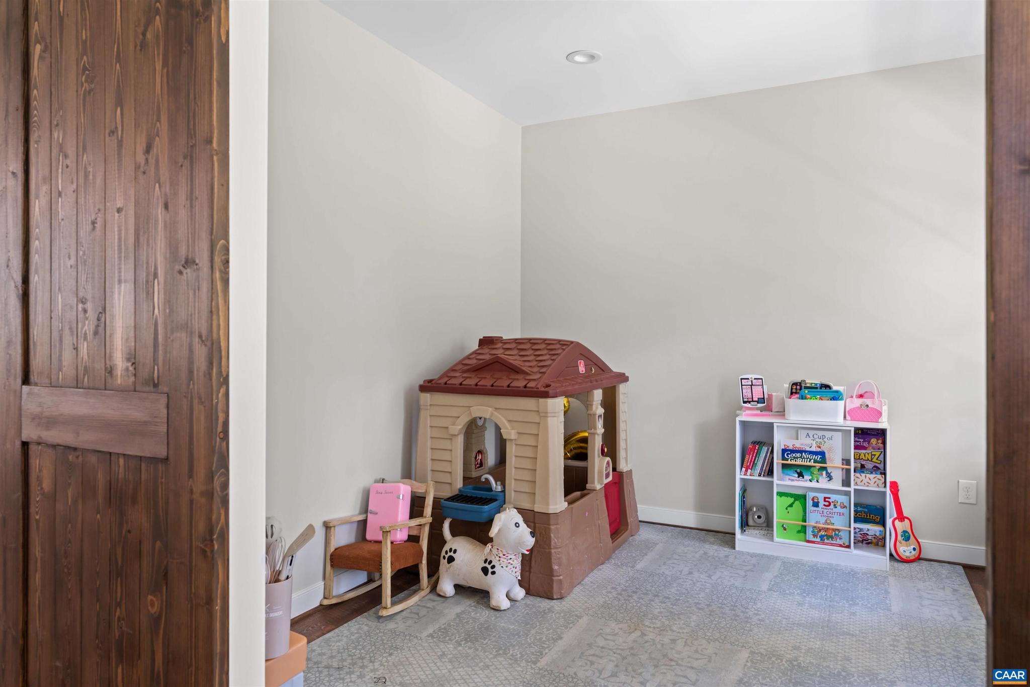 TANAGER WOODS - Residential
