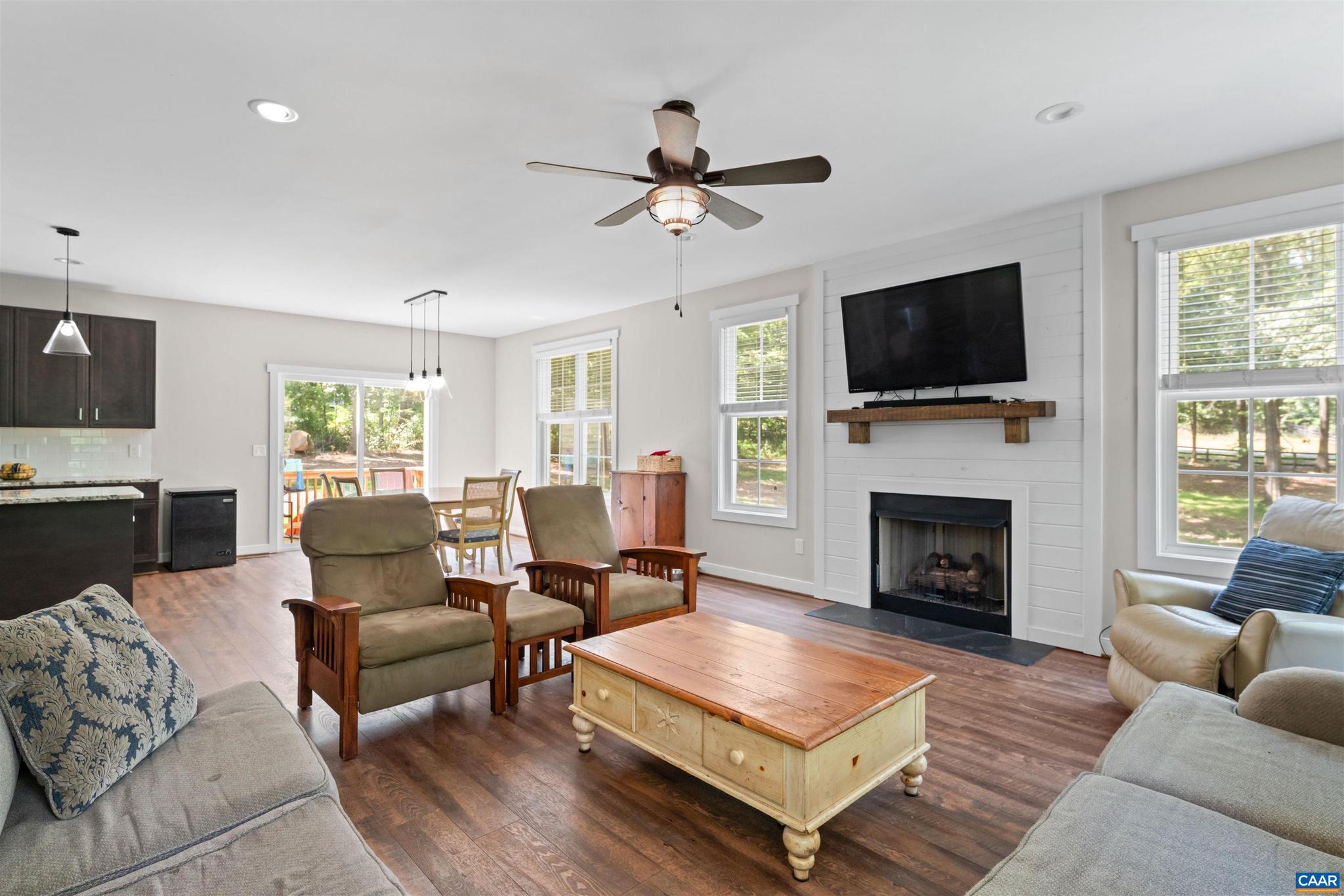 TANAGER WOODS - Residential