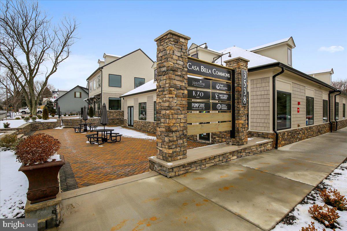 OAKDALE VILLAGE - Residential