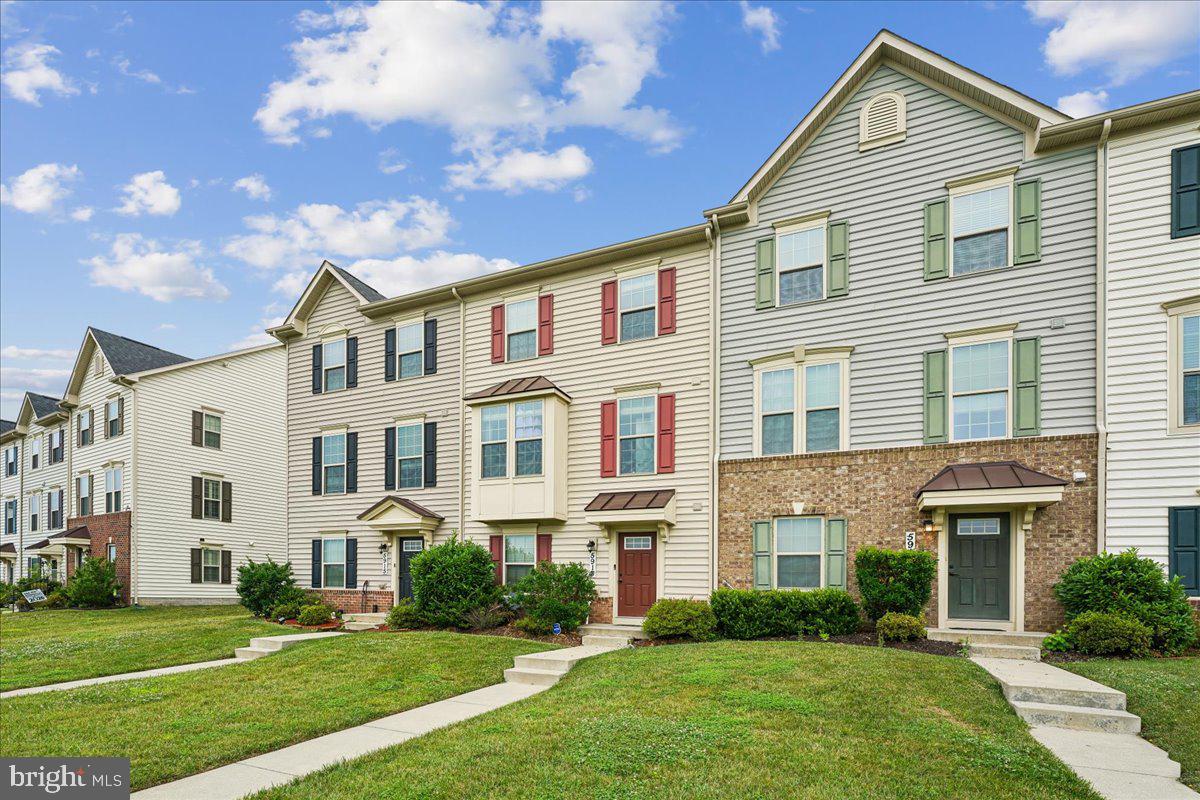 OAKDALE VILLAGE - Residential