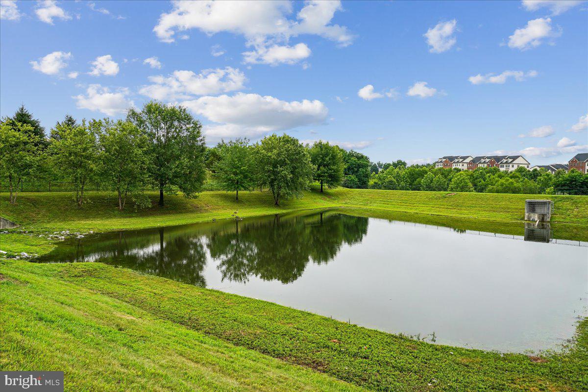 OAKDALE VILLAGE - Residential