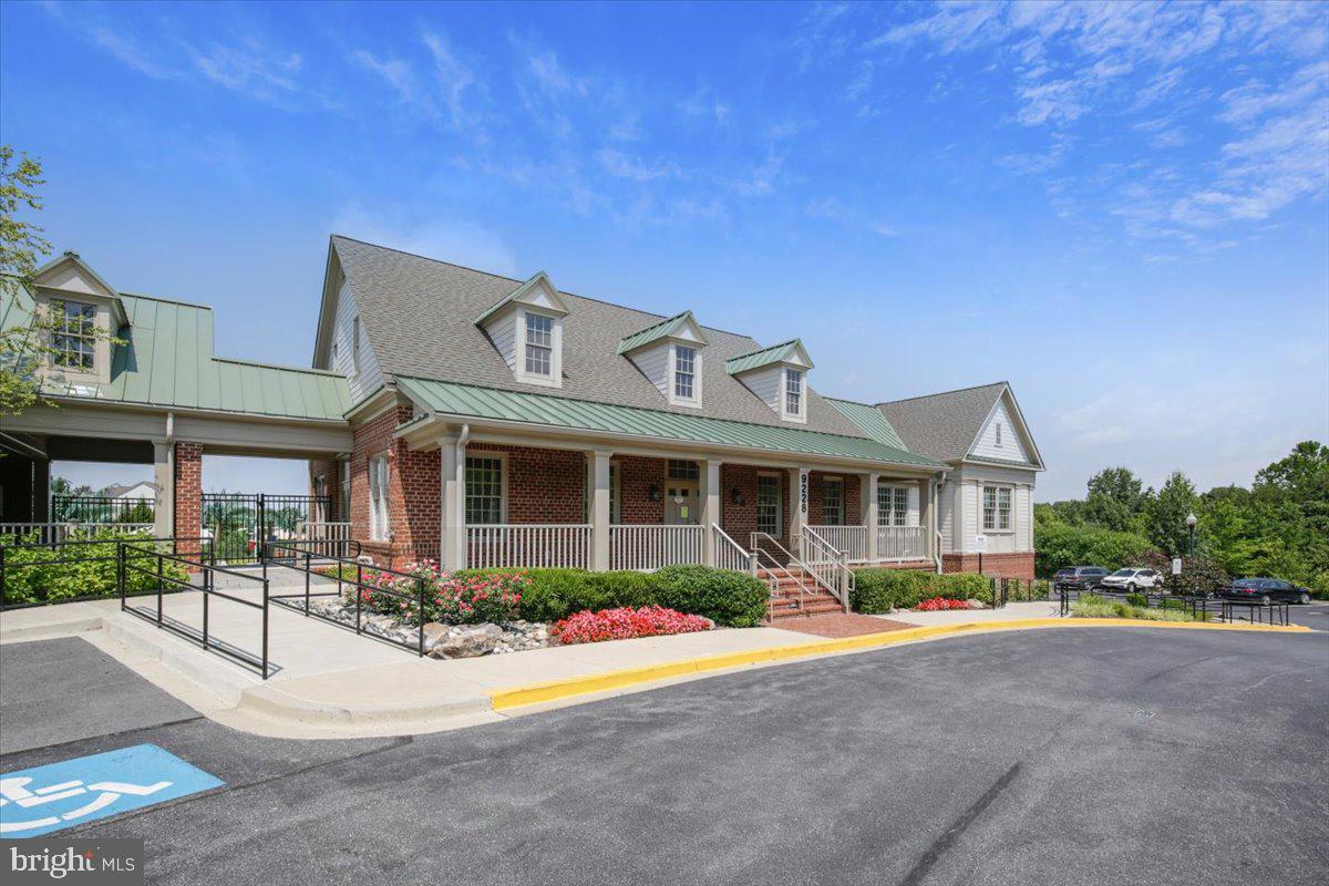 OAKDALE VILLAGE - Residential