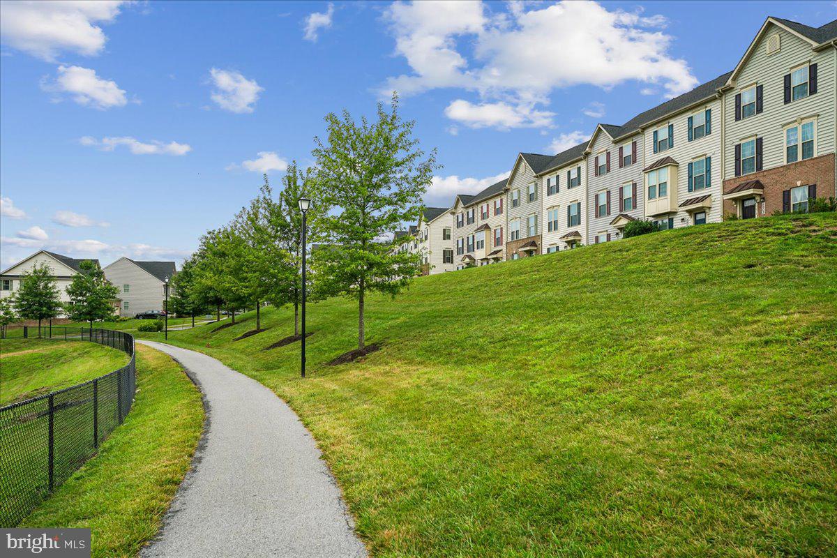 OAKDALE VILLAGE - Residential