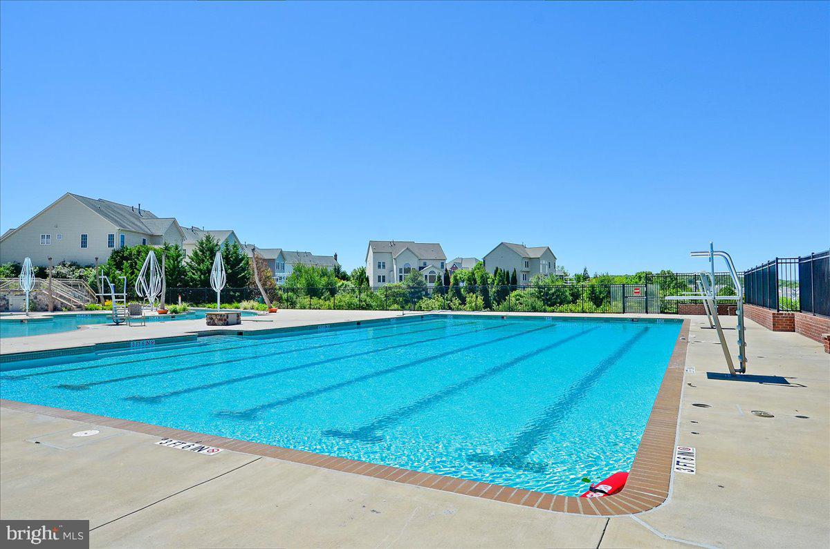 OAKDALE VILLAGE - Residential
