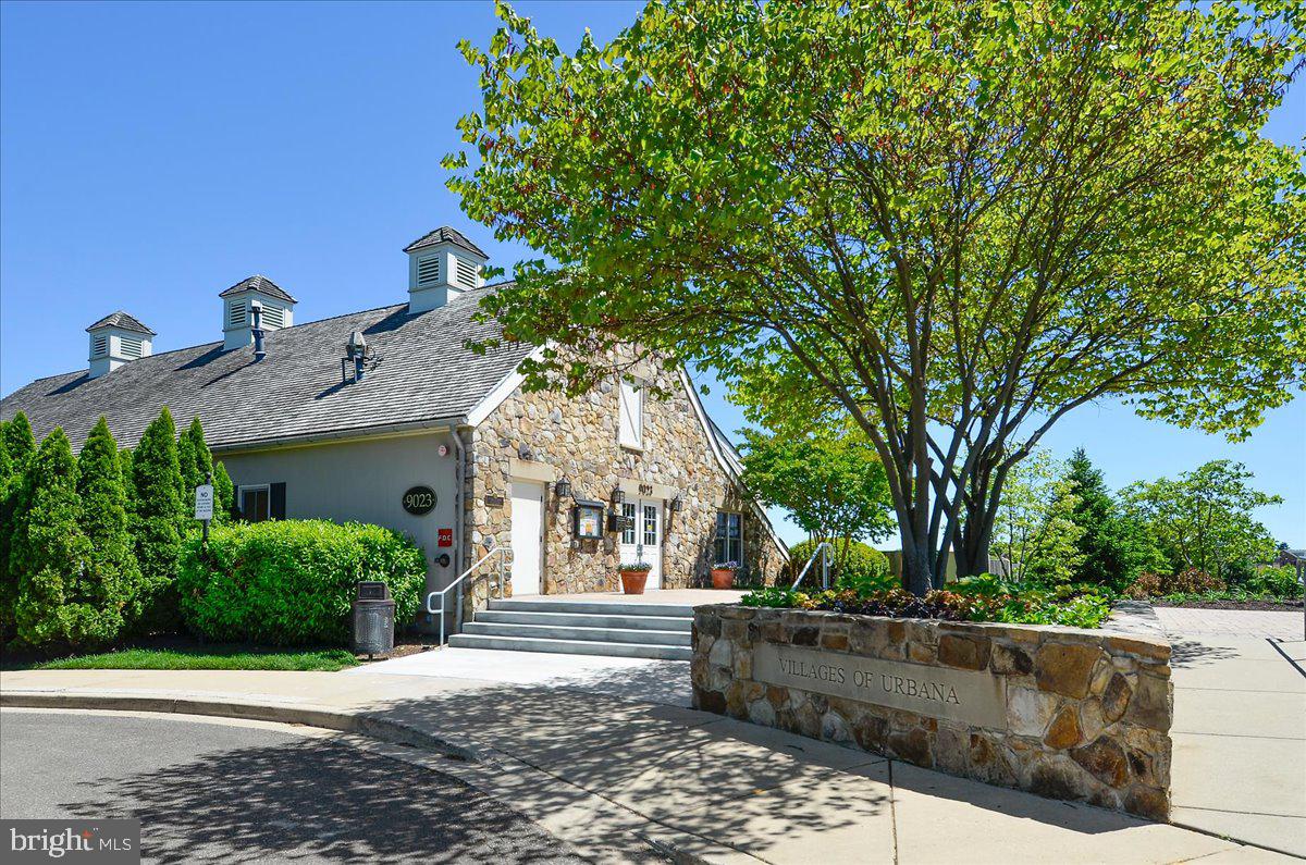 OAKDALE VILLAGE - Residential