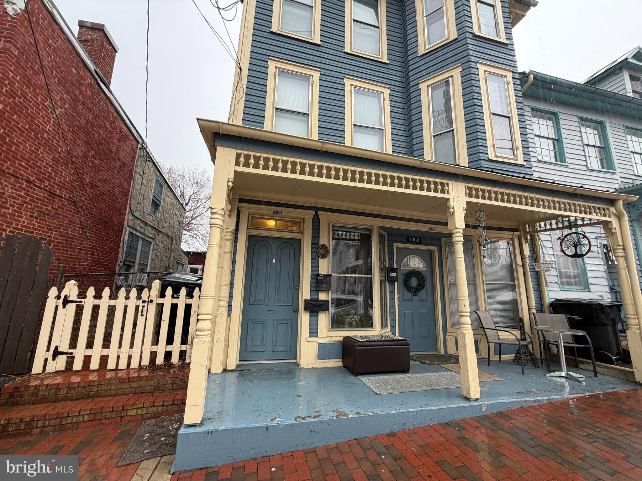 Opportunity is knocking! This 3-unit multifamily property is centrally located in downtown Winchester, just minutes from the Walking Mall. The property is fully occupied and offers immediate rental income with strong upside potential.  The property currently has a long term tenants with leases as follows: 
One month-to-month tenant , One tenant  with a lease ending June 5, 2026 , One tenant with a lease ending March 14, 2027.   All three units offer the potential for rent increases, providing an excellent value-add opportunity for investors. Conveniently located near shopping, dining, entertainment, and downtown amenities, this property is well-positioned for long-term growth and cash flow.