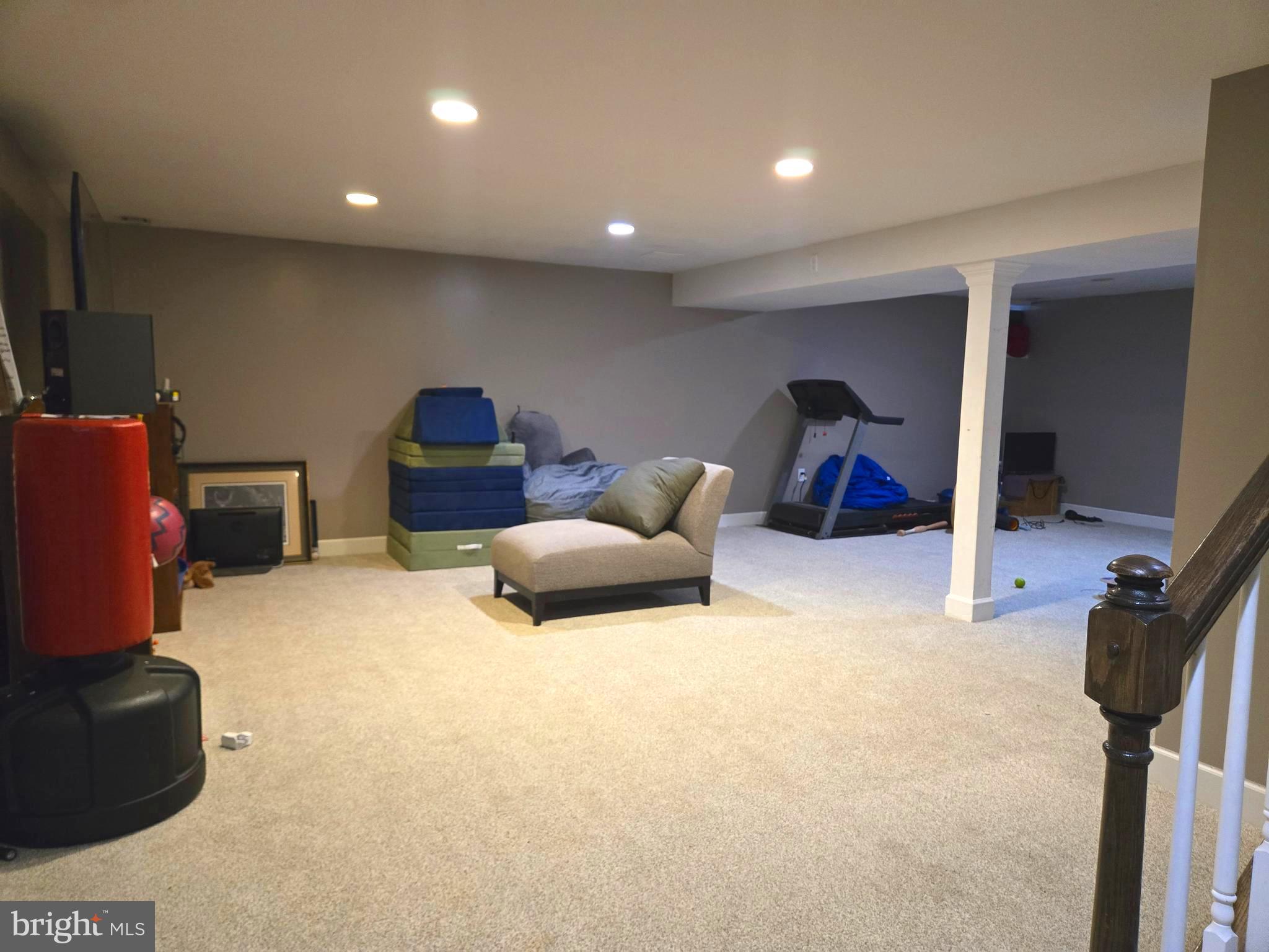 GLENN MEADOWS - Residential