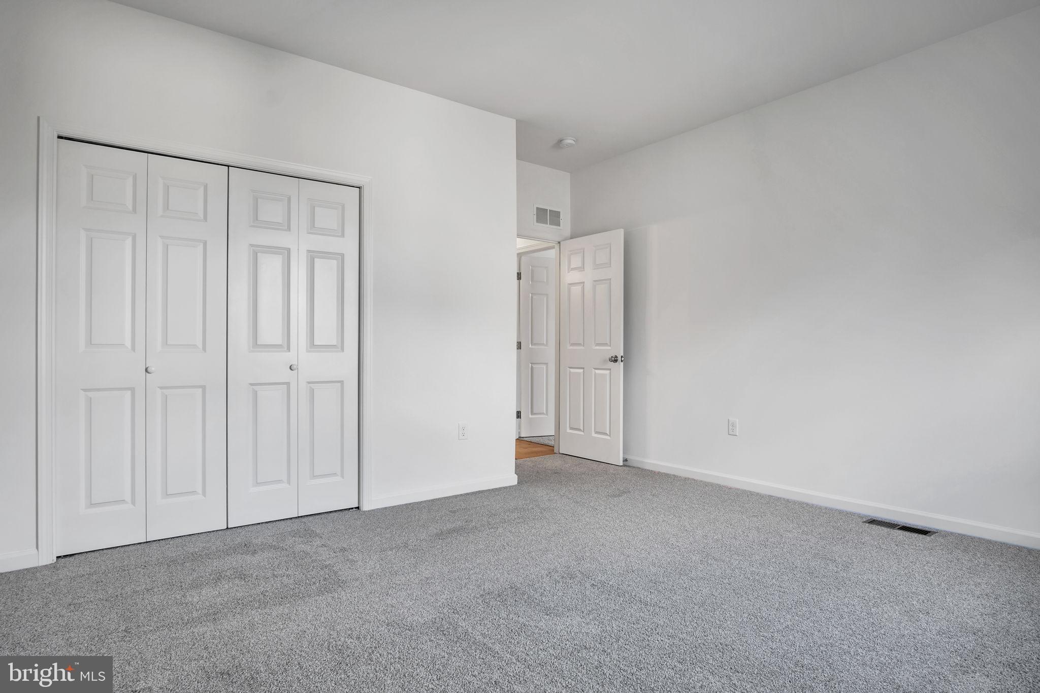 ROCKVILLE ESTATES - Residential