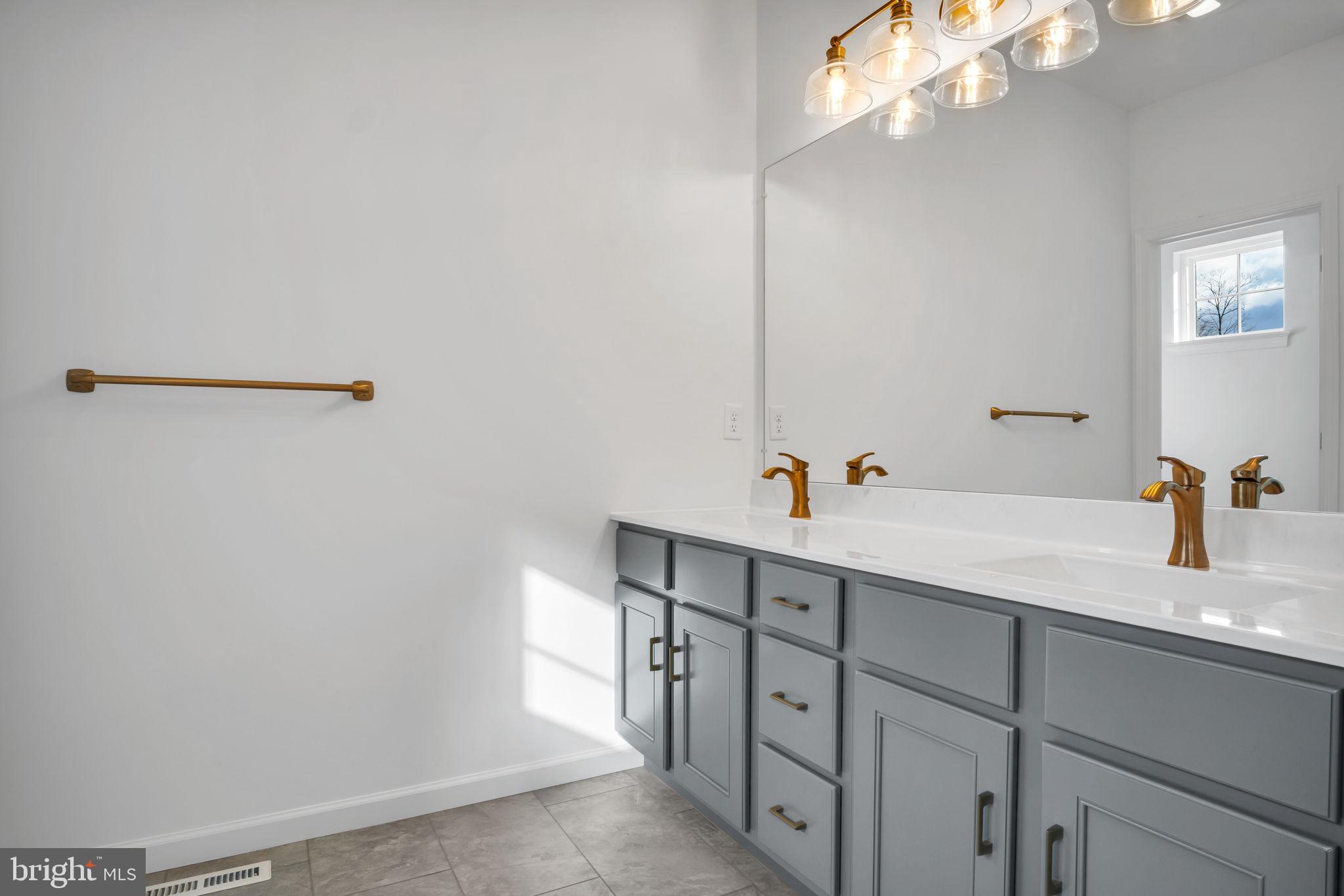 ROCKVILLE ESTATES - Residential