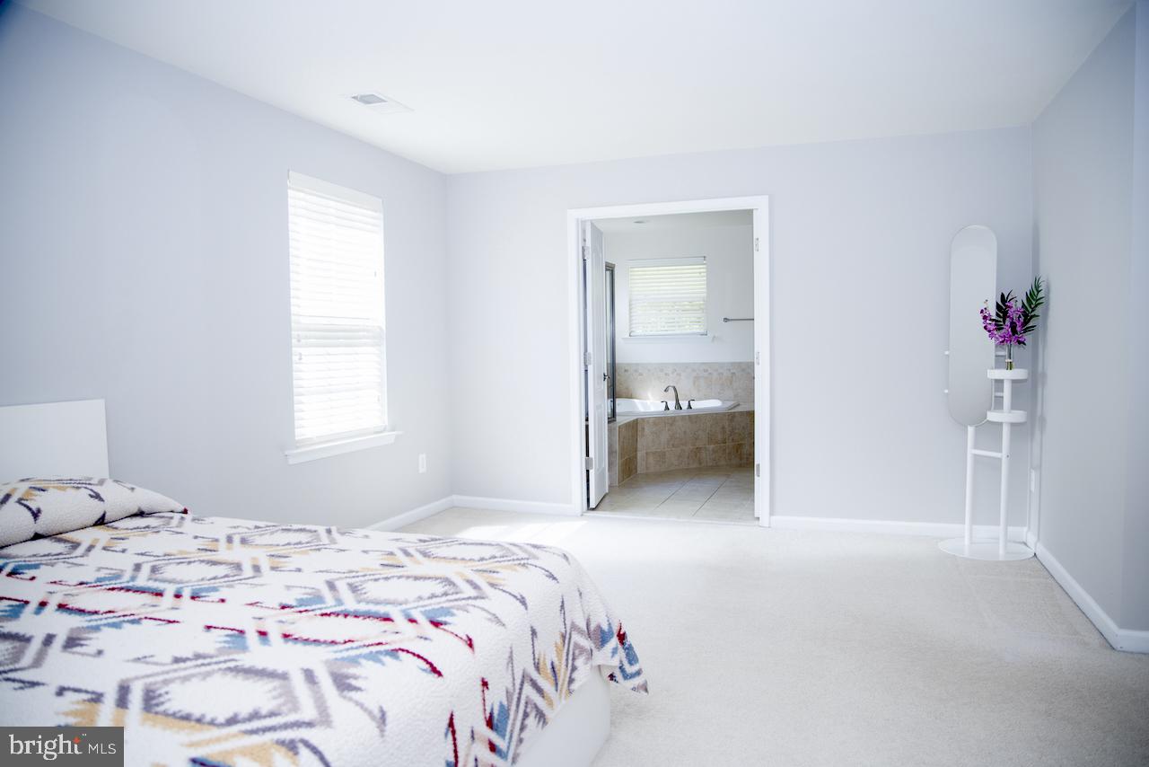 SPRIGGS RUN ESTATES - Residential