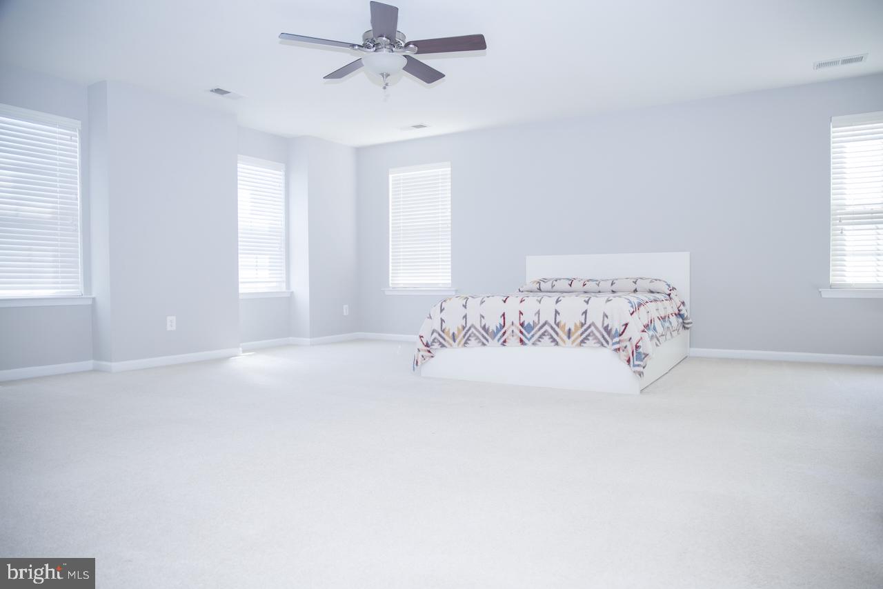 SPRIGGS RUN ESTATES - Residential