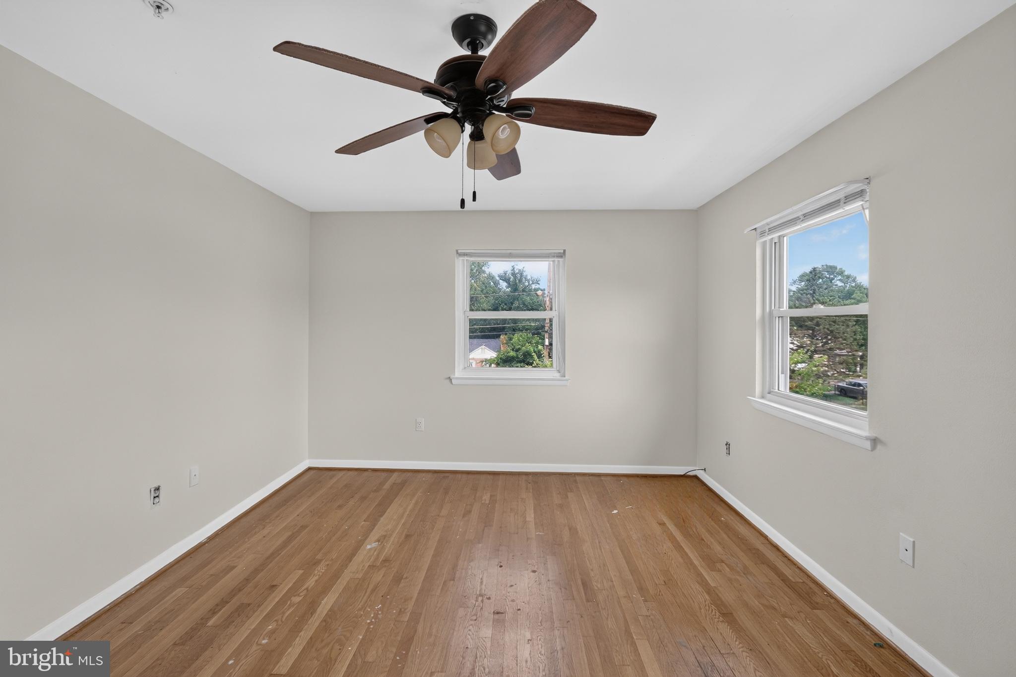 MONIKA COURTS CONDO - Residential