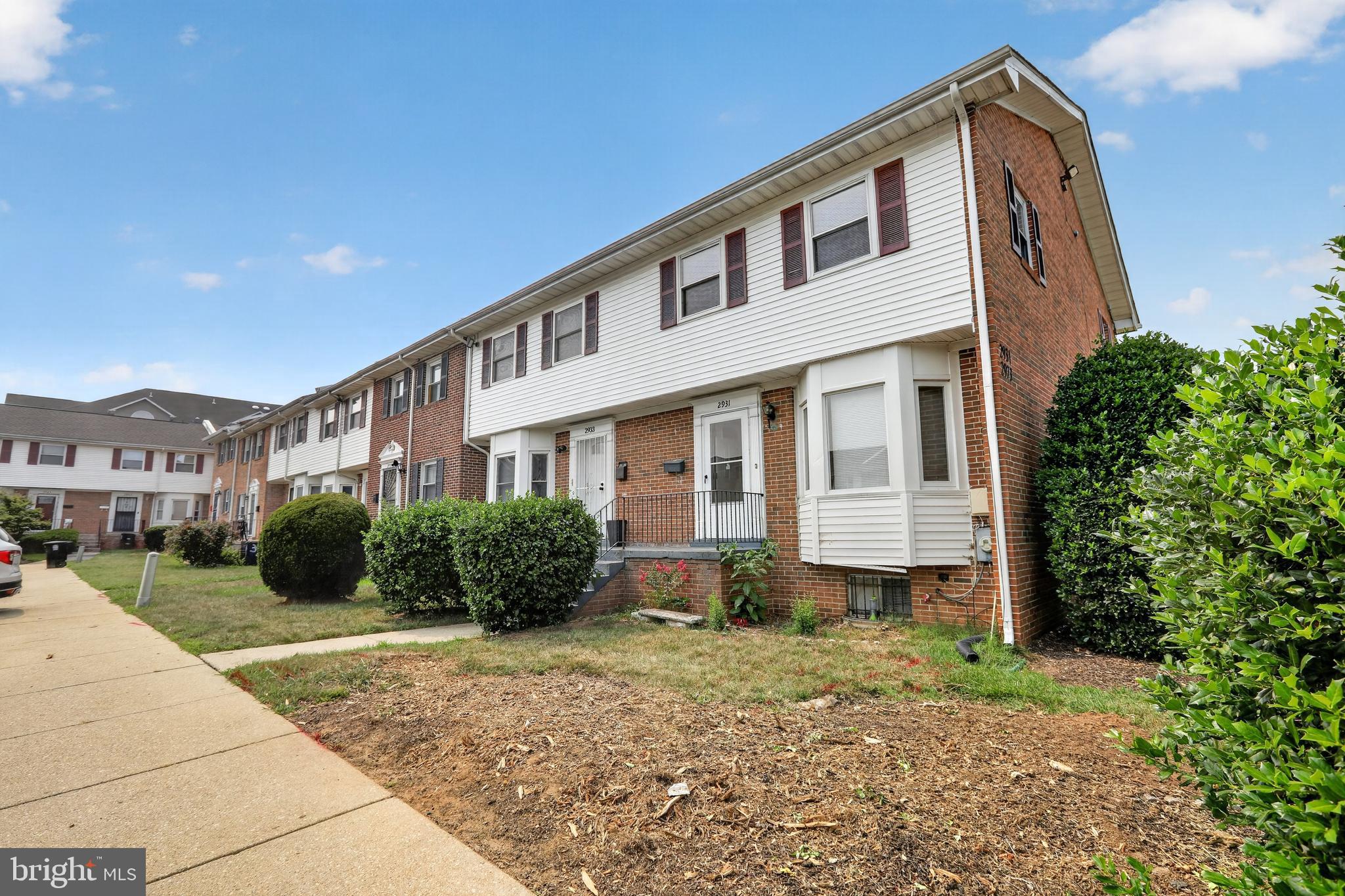 MONIKA COURTS CONDO - Residential
