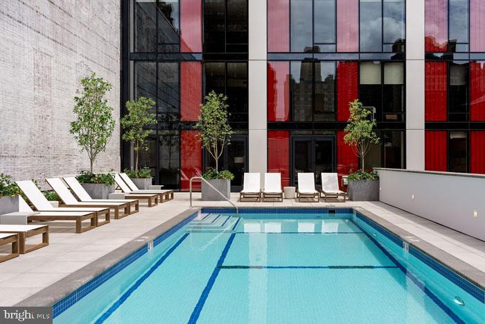 WASHINGTON SQ - Residential Lease