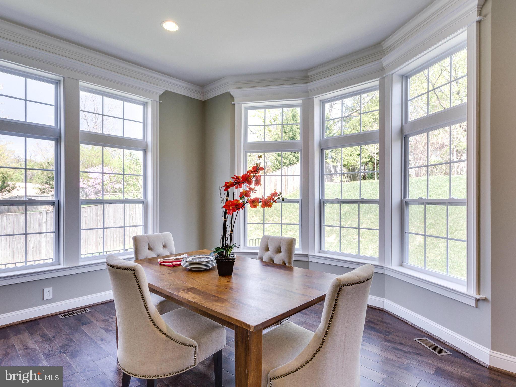 LANGLEY MANOR - Residential