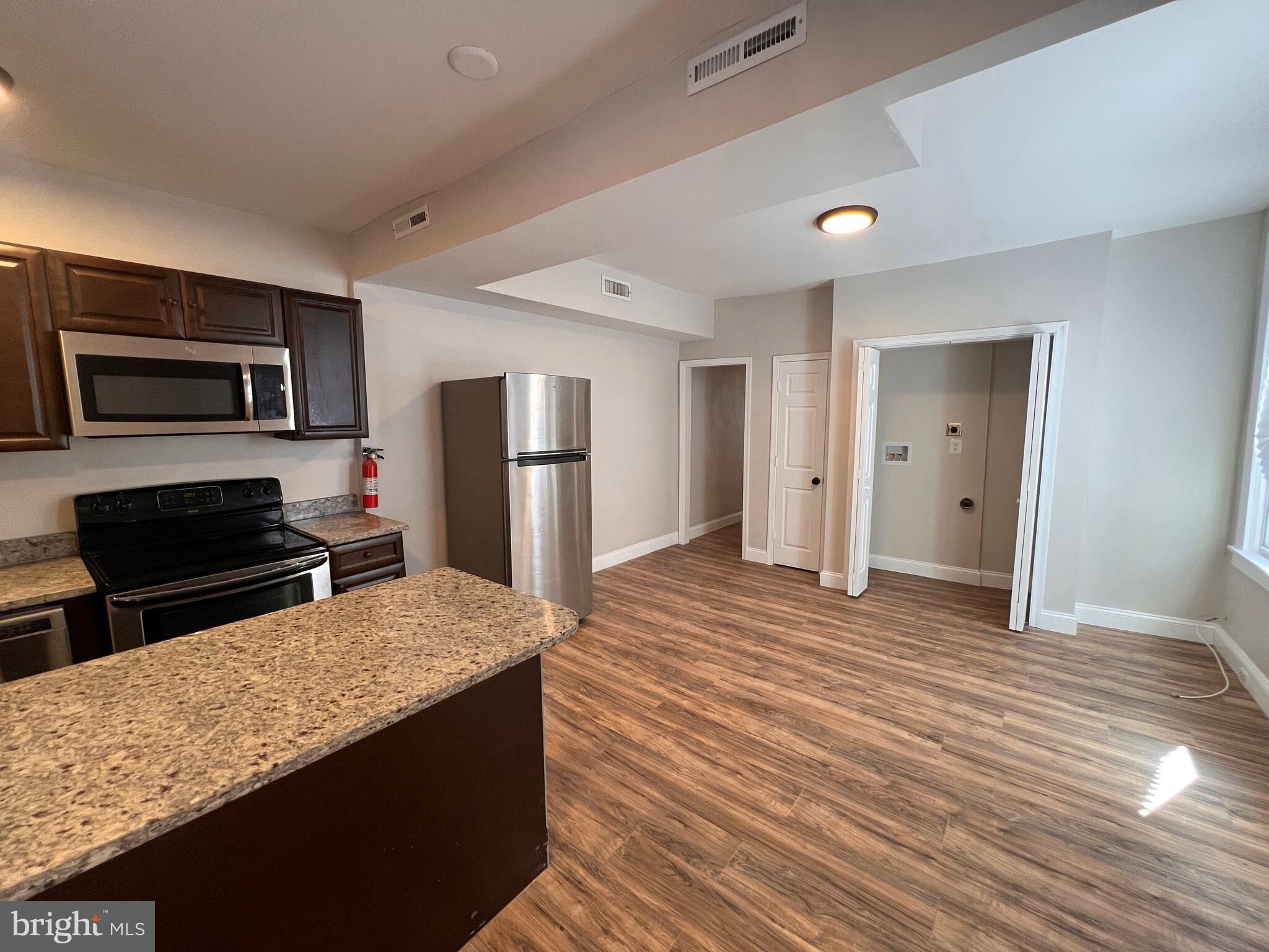 KERNEWOOD - Residential Lease