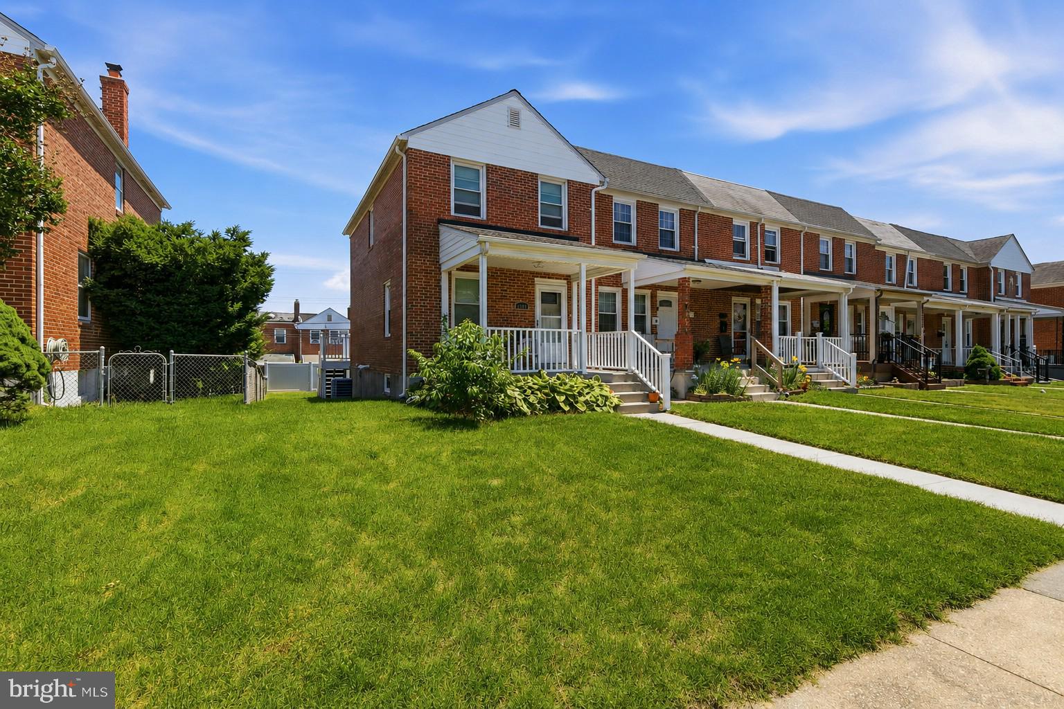 MERRITT HOMES - Residential