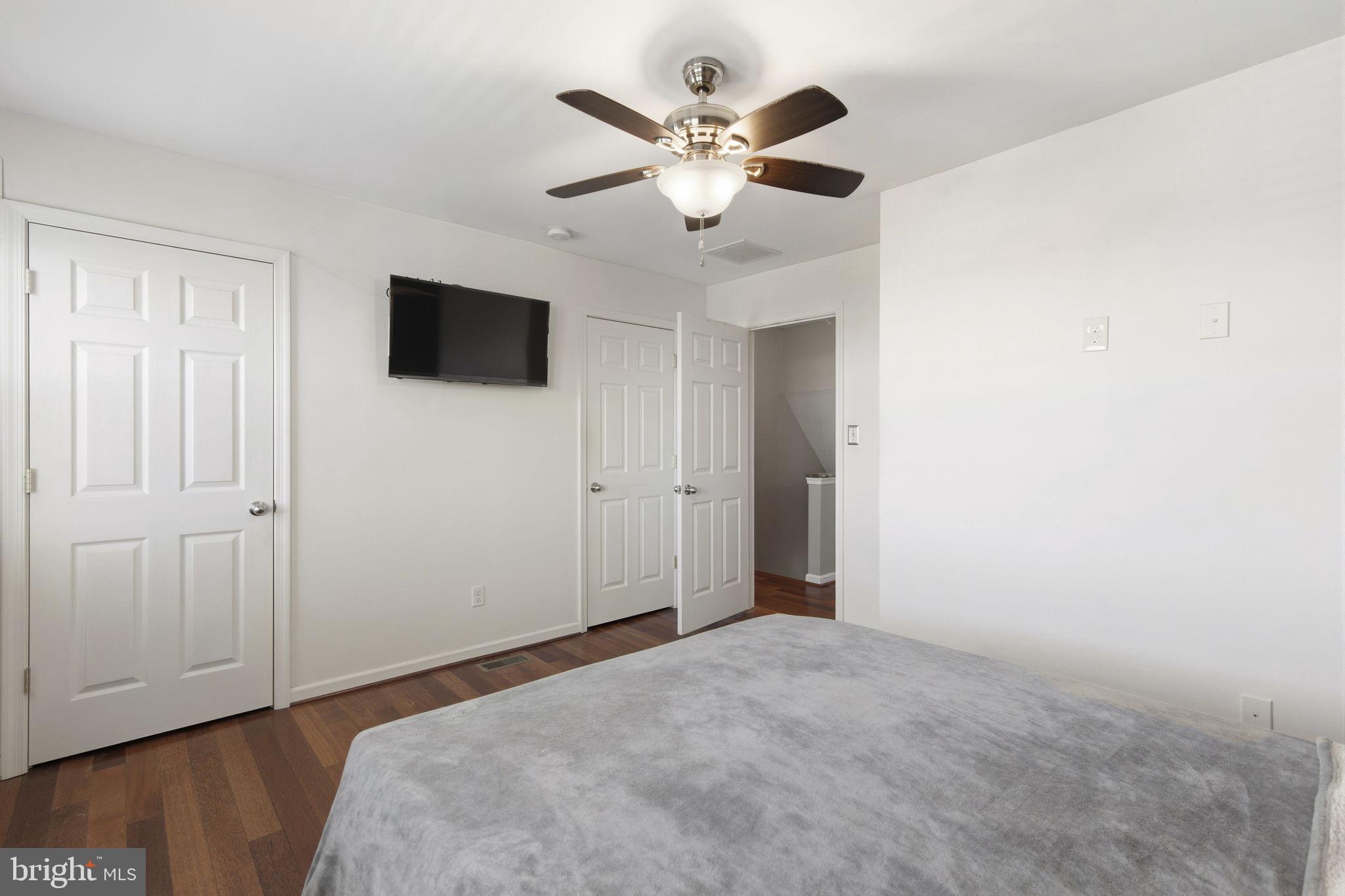 MERRITT HOMES - Residential
