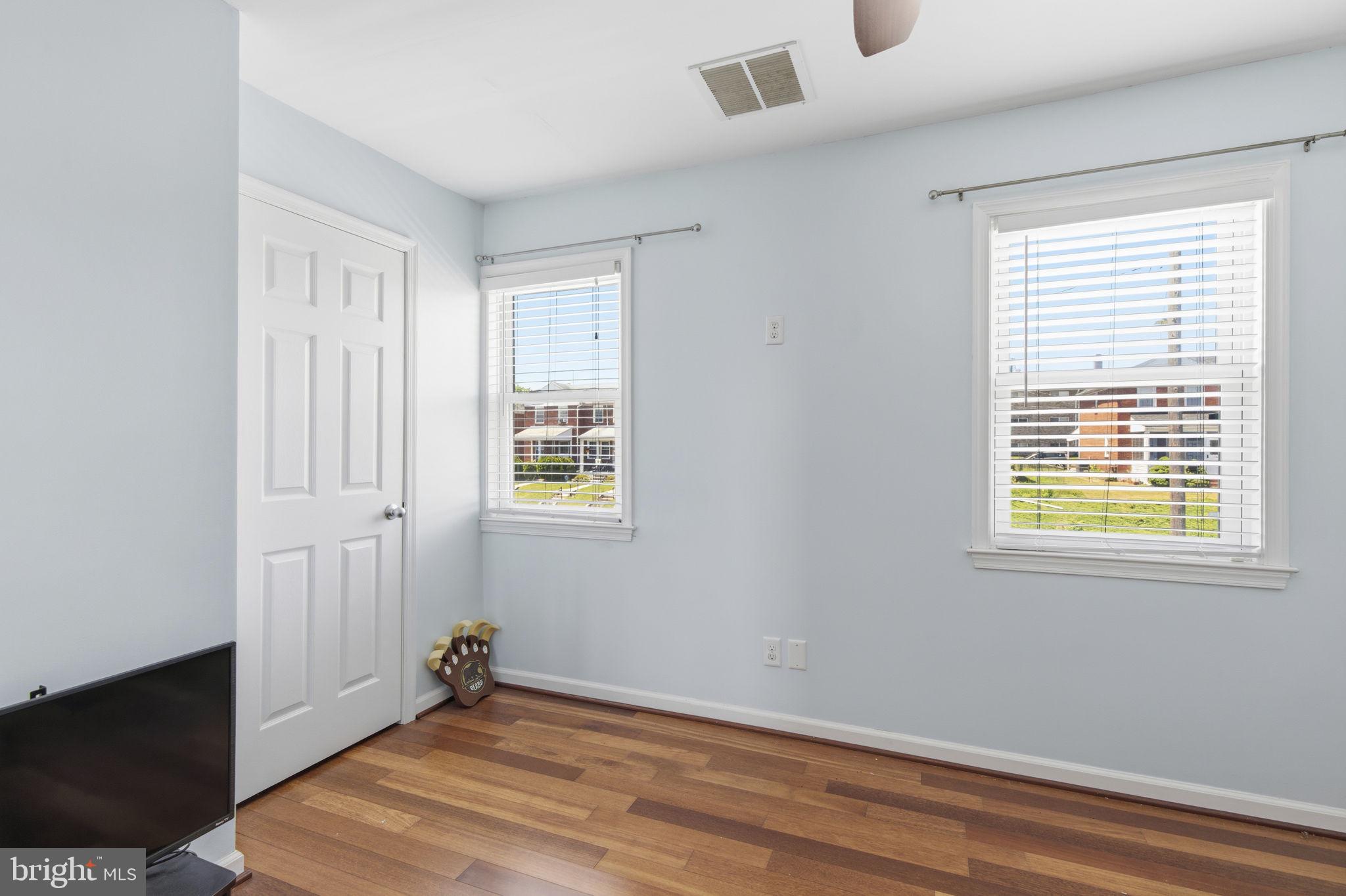 MERRITT HOMES - Residential