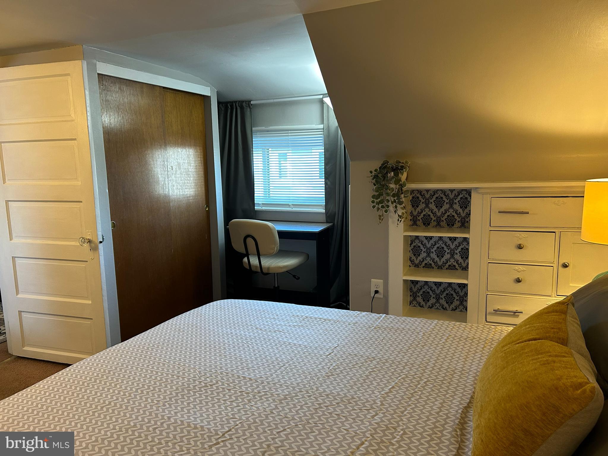 WOODMERE - Residential Lease