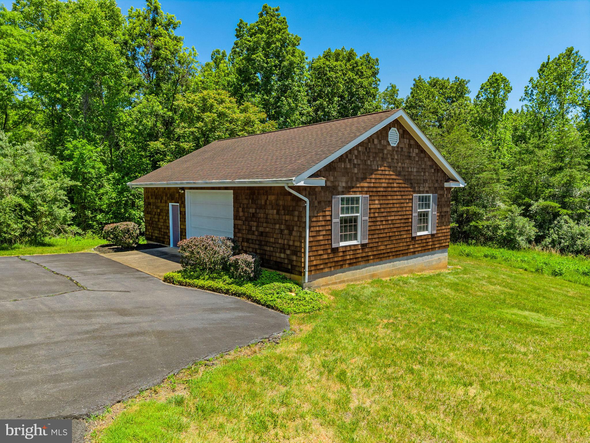 WOODVILLE - Residential