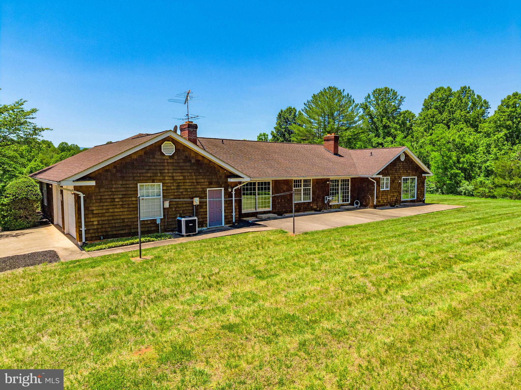 WOODVILLE - Residential