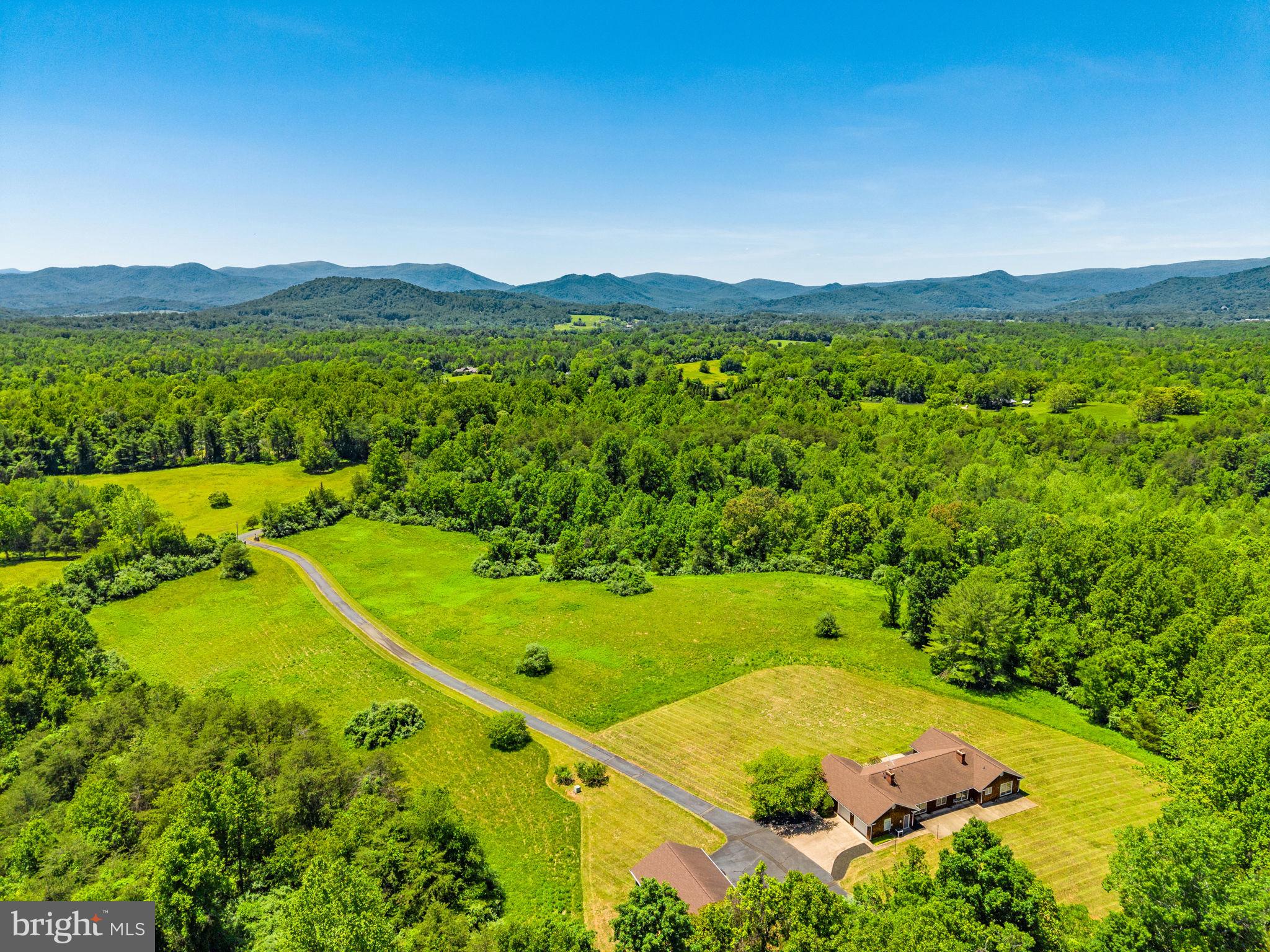 WOODVILLE - Residential