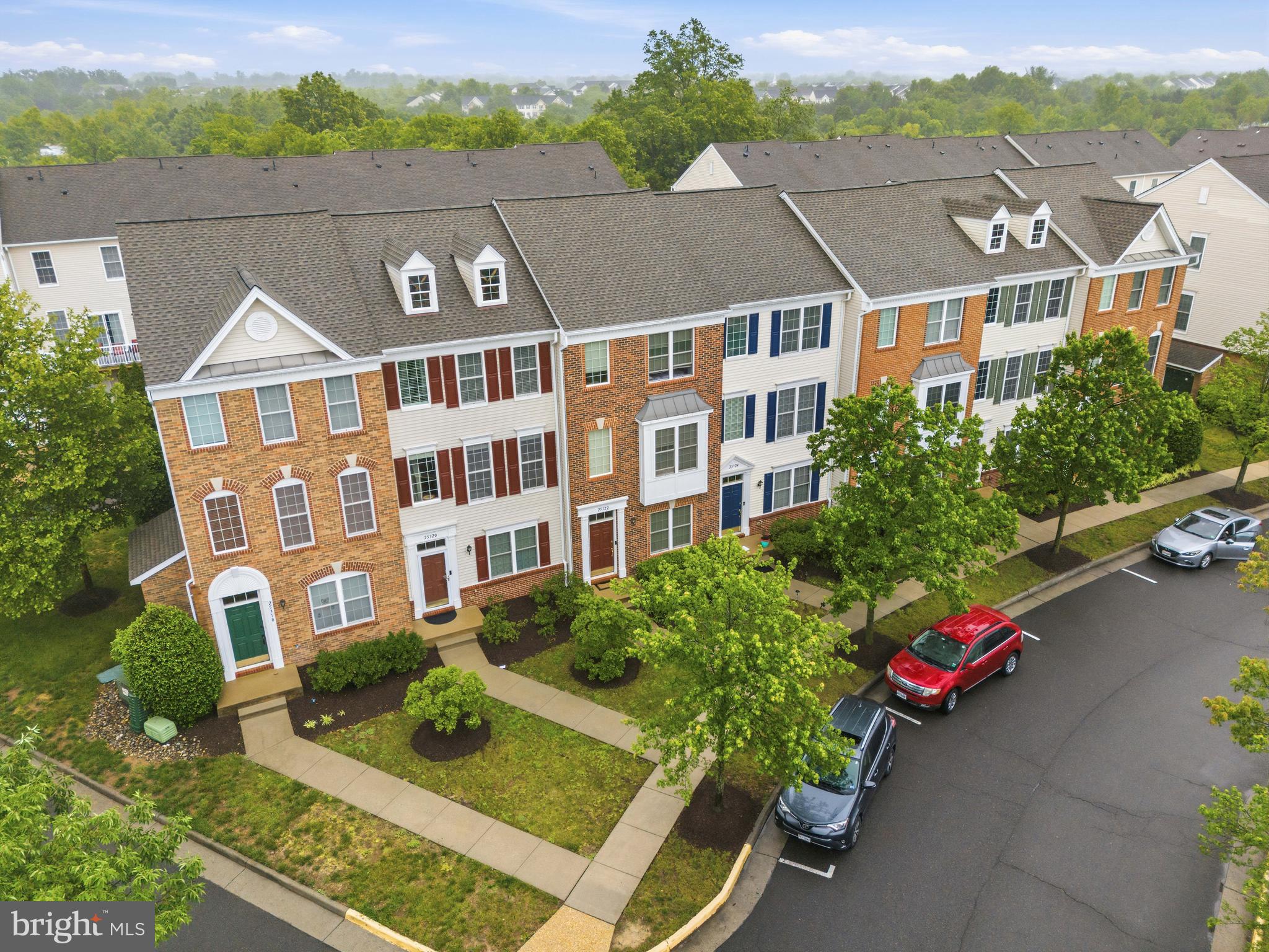 SOUTH RIDING - Residential