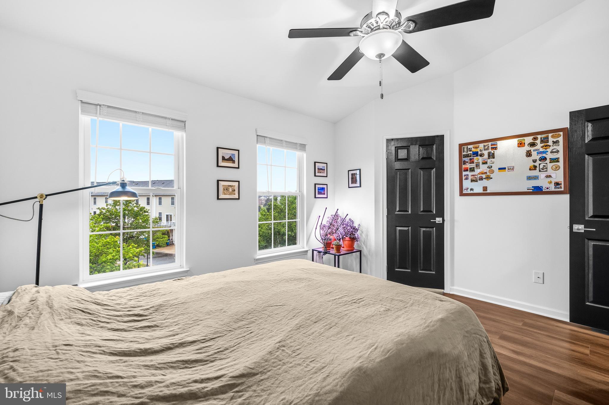 SOUTH RIDING - Residential
