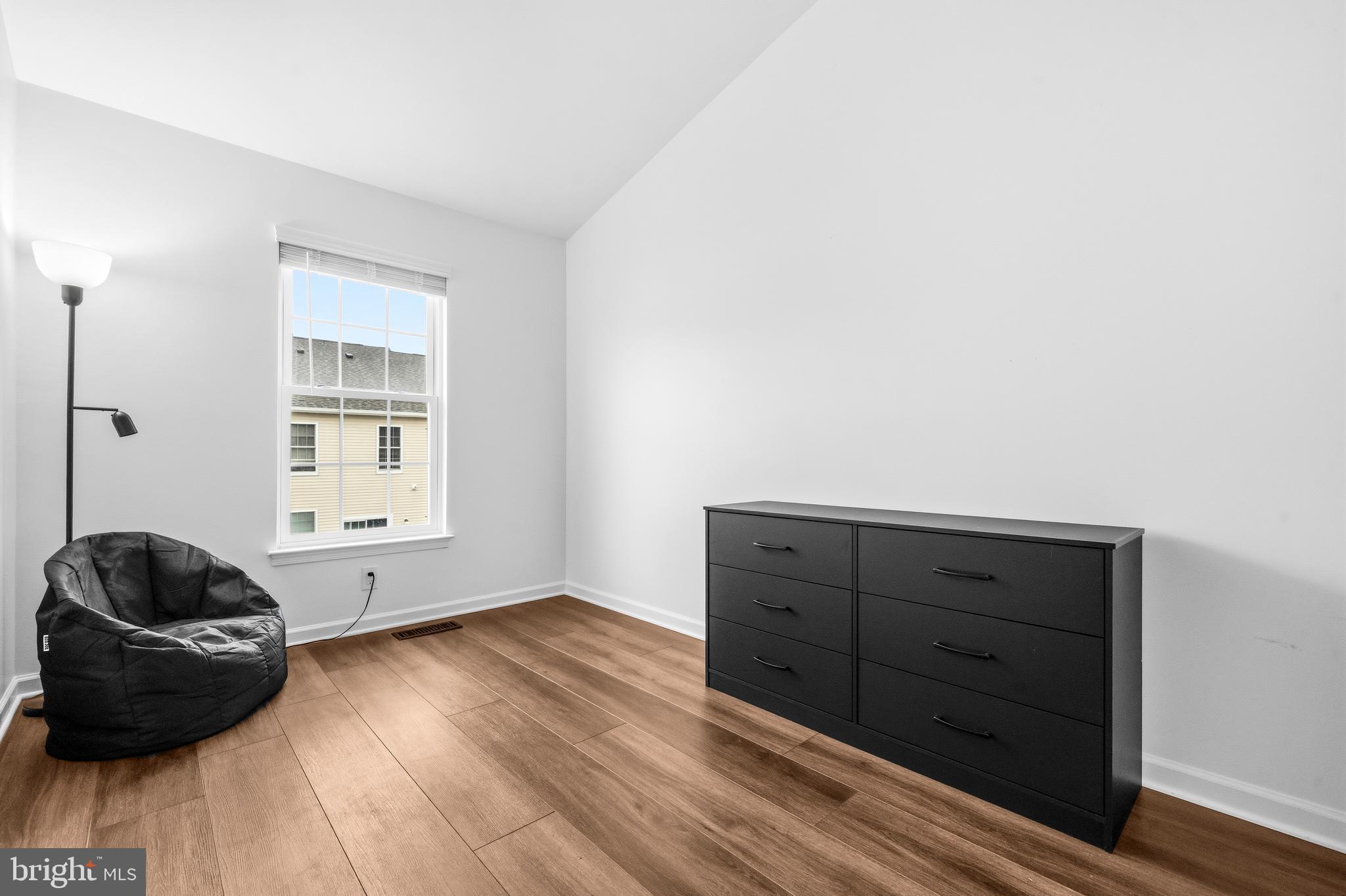 SOUTH RIDING - Residential