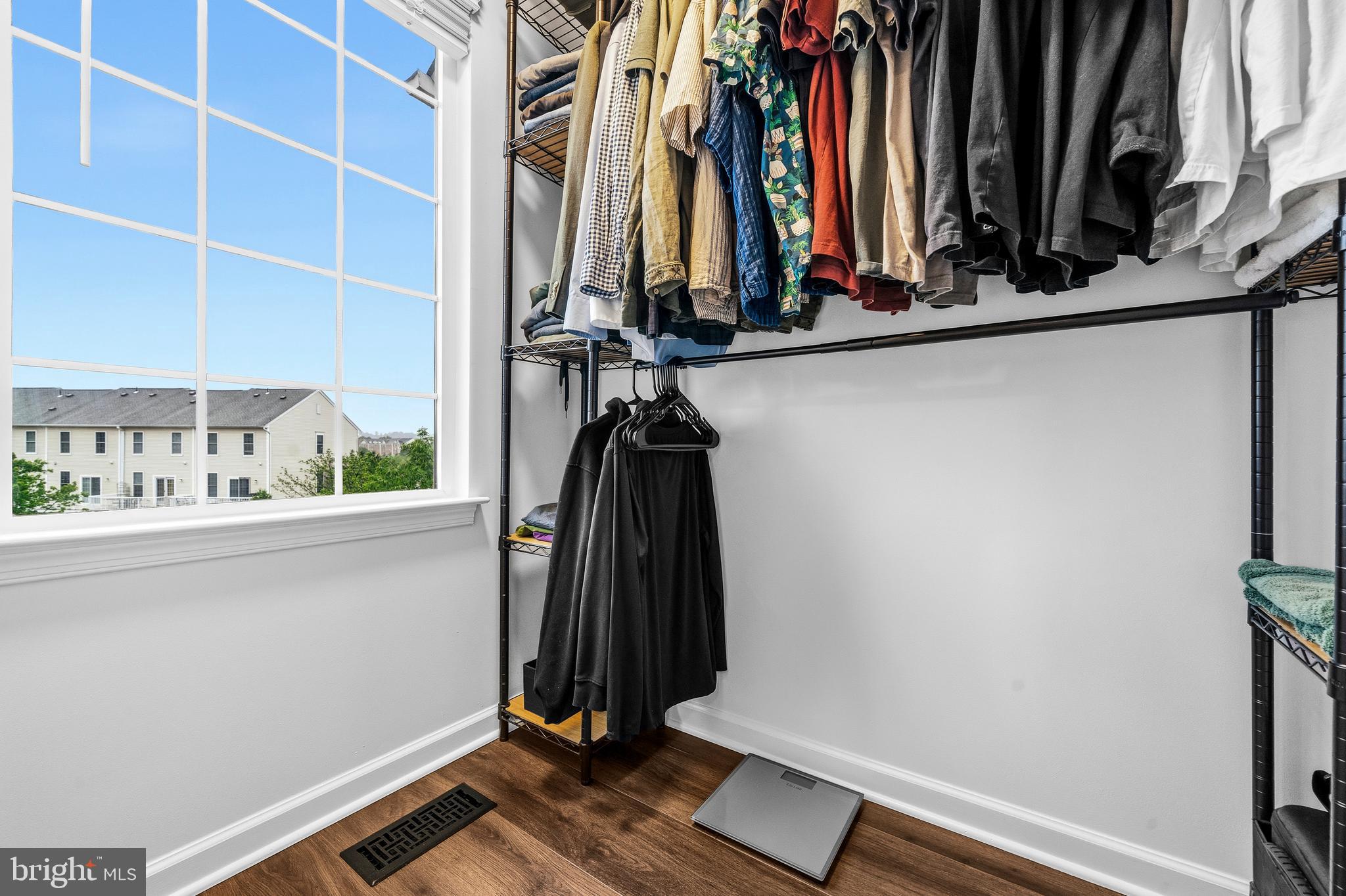SOUTH RIDING - Residential