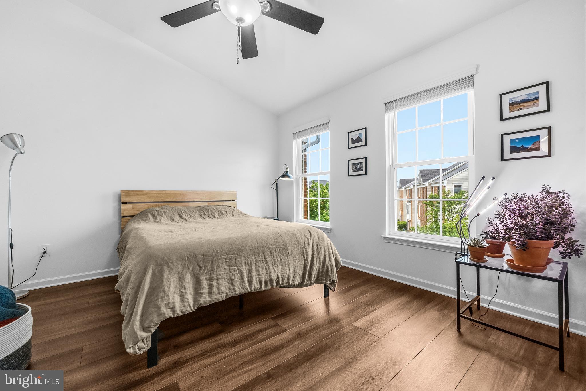 SOUTH RIDING - Residential