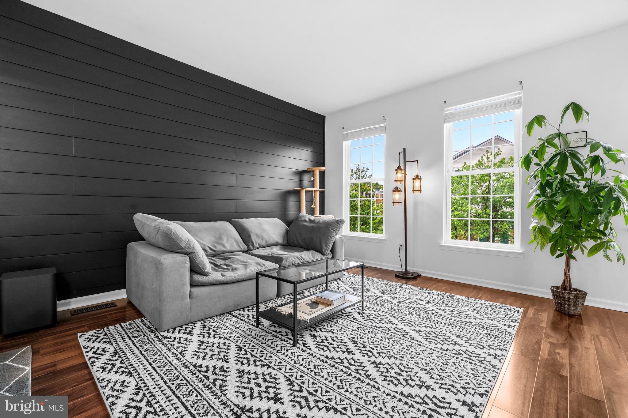 SOUTH RIDING - Residential