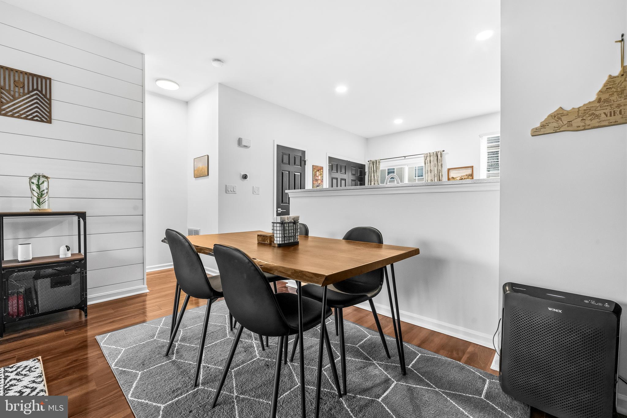 SOUTH RIDING - Residential